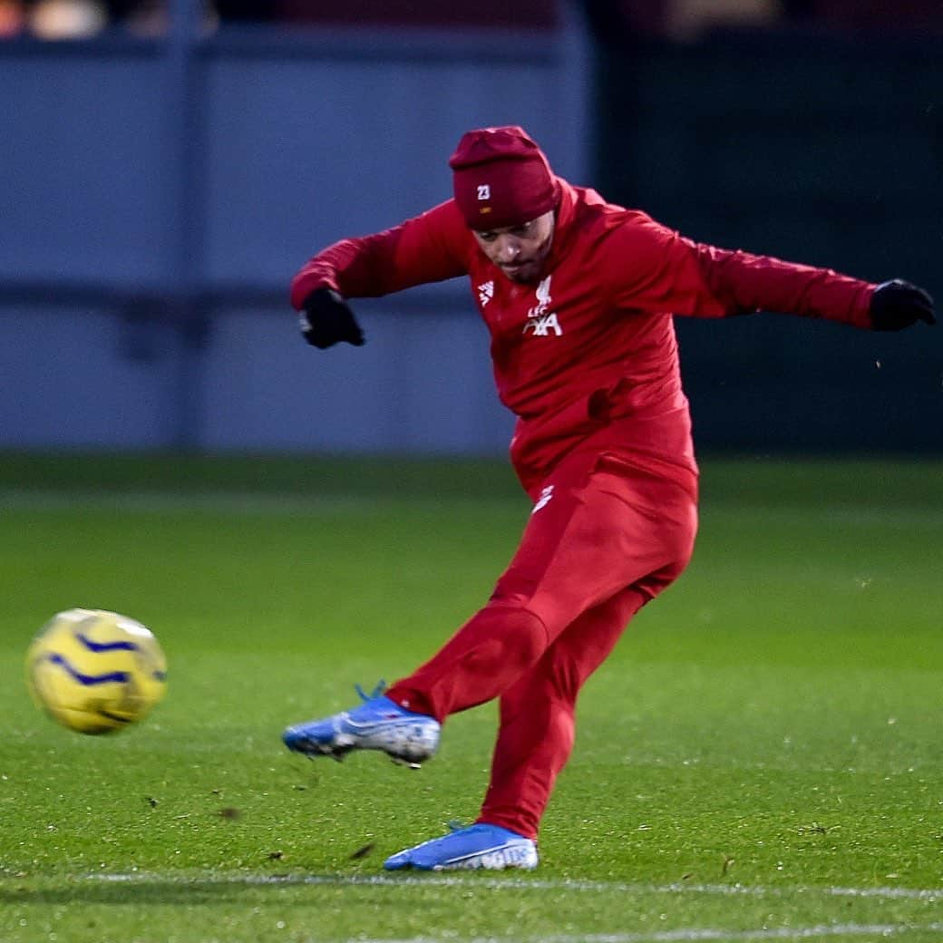 ジェルダン・シャチリのインスタグラム：「🔥🌪💥🔴💪🏼 #XS23 #LFC #YNWA」