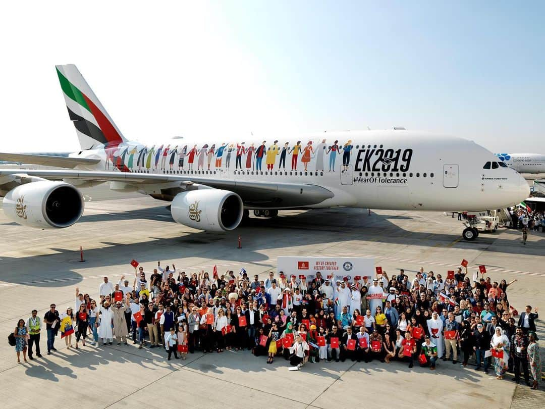 エミレーツ航空さんのインスタグラム写真 - (エミレーツ航空Instagram)「Today we made history and created a world record as we welcomed 145 nationalities on Emirates flight EK2019 in celebration of the 48th UAE National Day and Year of Tolerance. This one-off @Airbus A380 flight brought together 540 passengers representing 145 nations who call the UAE their home, as an impactful initiative to showcase the UAE’s spirit of unity, inclusiveness and multicultural diversity.  @Guinnessworldrecords  #FlyEmiratesFlyBetter #EK2019 #YearofTolerance #UAENationalDay」11月29日 23時14分 - emirates