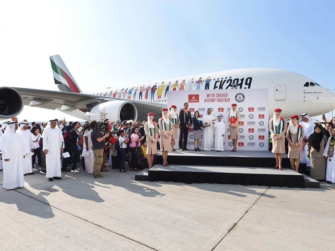 エミレーツ航空さんのインスタグラム写真 - (エミレーツ航空Instagram)「Today we made history and created a world record as we welcomed 145 nationalities on Emirates flight EK2019 in celebration of the 48th UAE National Day and Year of Tolerance. This one-off @Airbus A380 flight brought together 540 passengers representing 145 nations who call the UAE their home, as an impactful initiative to showcase the UAE’s spirit of unity, inclusiveness and multicultural diversity.  @Guinnessworldrecords  #FlyEmiratesFlyBetter #EK2019 #YearofTolerance #UAENationalDay」11月29日 23時14分 - emirates