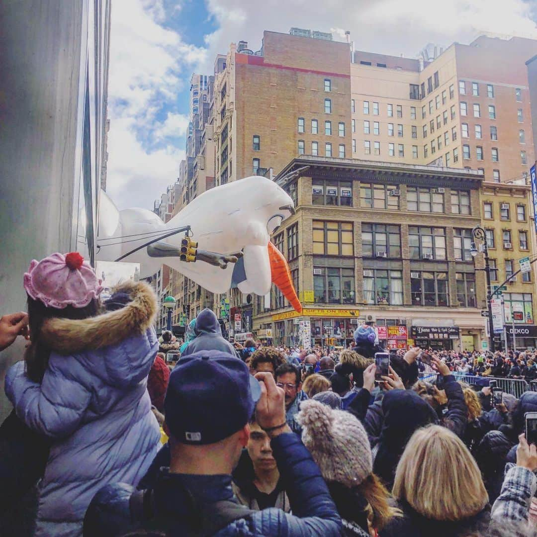 中鉢明子さんのインスタグラム写真 - (中鉢明子Instagram)「Macy’s Thanksgiving Day Parade🎈 #NewYork #thanksgivingday #2019 #サンクスギビング #感謝祭 #休日 #子育て」11月29日 23時17分 - akiko_harlem