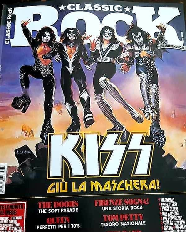 KISSさんのインスタグラム写真 - (KISSInstagram)「Latest #KISS Magazine Cover: Classic Rock Italy. Thanks to Roberto Ariberti for sharing with us! #KISSisEverywhere」11月29日 23時23分 - kissonline