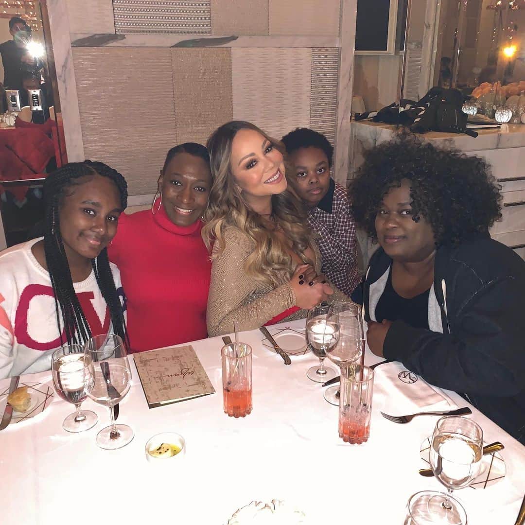 マライア・キャリーさんのインスタグラム写真 - (マライア・キャリーInstagram)「Happy Thanksgiving! Thankful for all the blessings in my life 🙏❤️」11月29日 15時21分 - mariahcarey