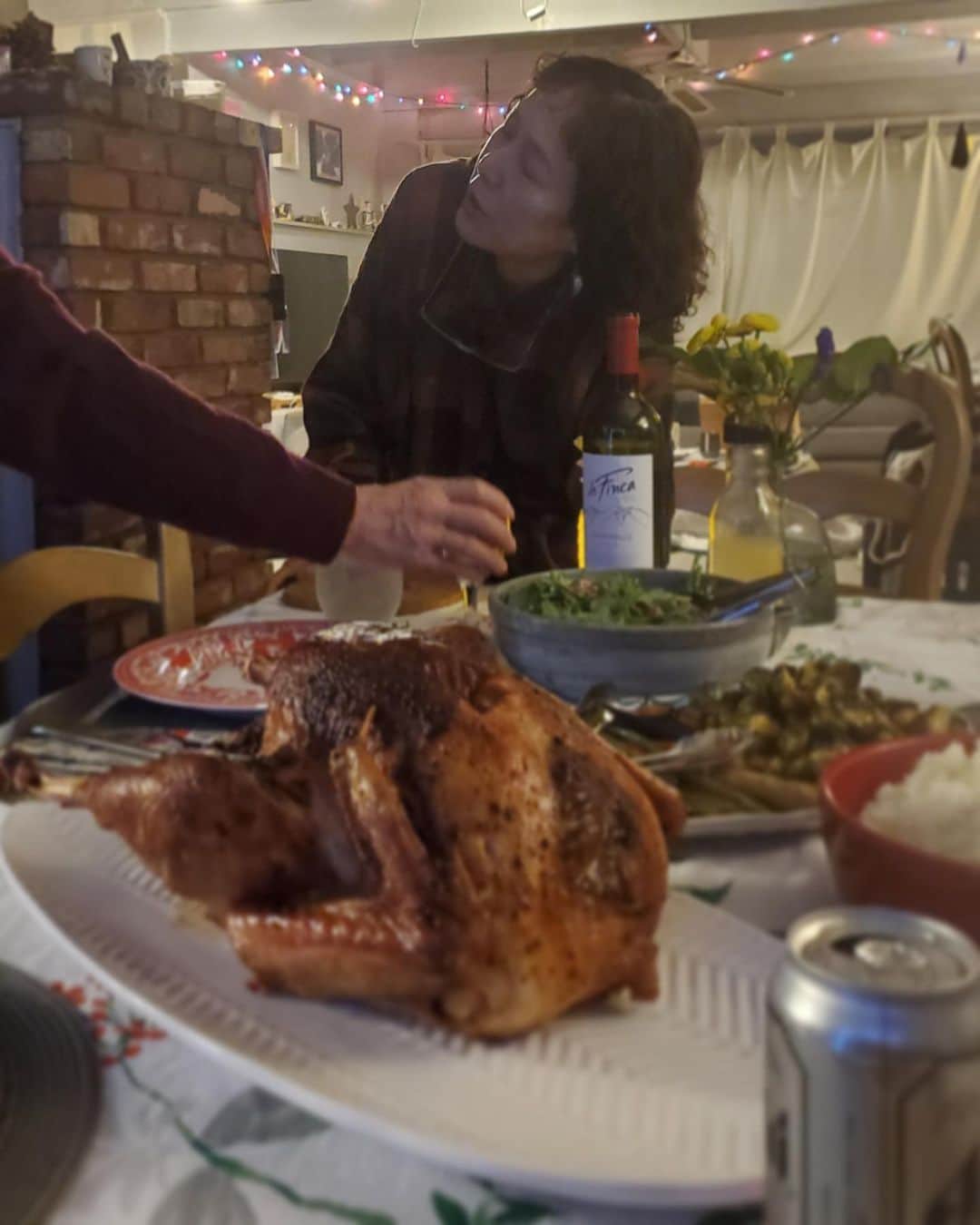 桃井かおりさんのインスタグラム写真 - (桃井かおりInstagram)「Thanksgiving  Dinner 旅に出ておりました。 今年も元気で友達の家で最高ターキーいただくしあわせ。やっとLA暮らしに戻りました。#la暮らし #thanksgiving #感謝」11月29日 15時23分 - kaori_momoi