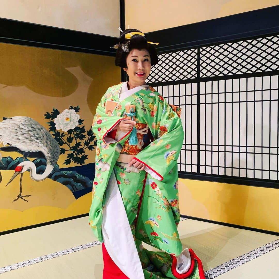 はるな愛さんのインスタグラム写真 - (はるな愛Instagram)「#御園座#前川きよし#腰元#着物#kimono」11月29日 16時27分 - aiharuna_official