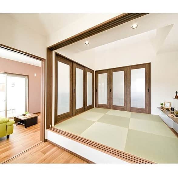 株式会社 元氣建設のインスタグラム：「#マイホーム #一戸建て#和室 #インテリア #ダイニング #キッチン #家づくり#モデルハウス #元氣建設 #元気建設 #リフォーム #リノベーション #ショールーム #住宅 #新築 #ダイニングリビング #自由設計 #注文住宅 #大阪 #myhome #interior #showhome #instahome #羽曳野市」