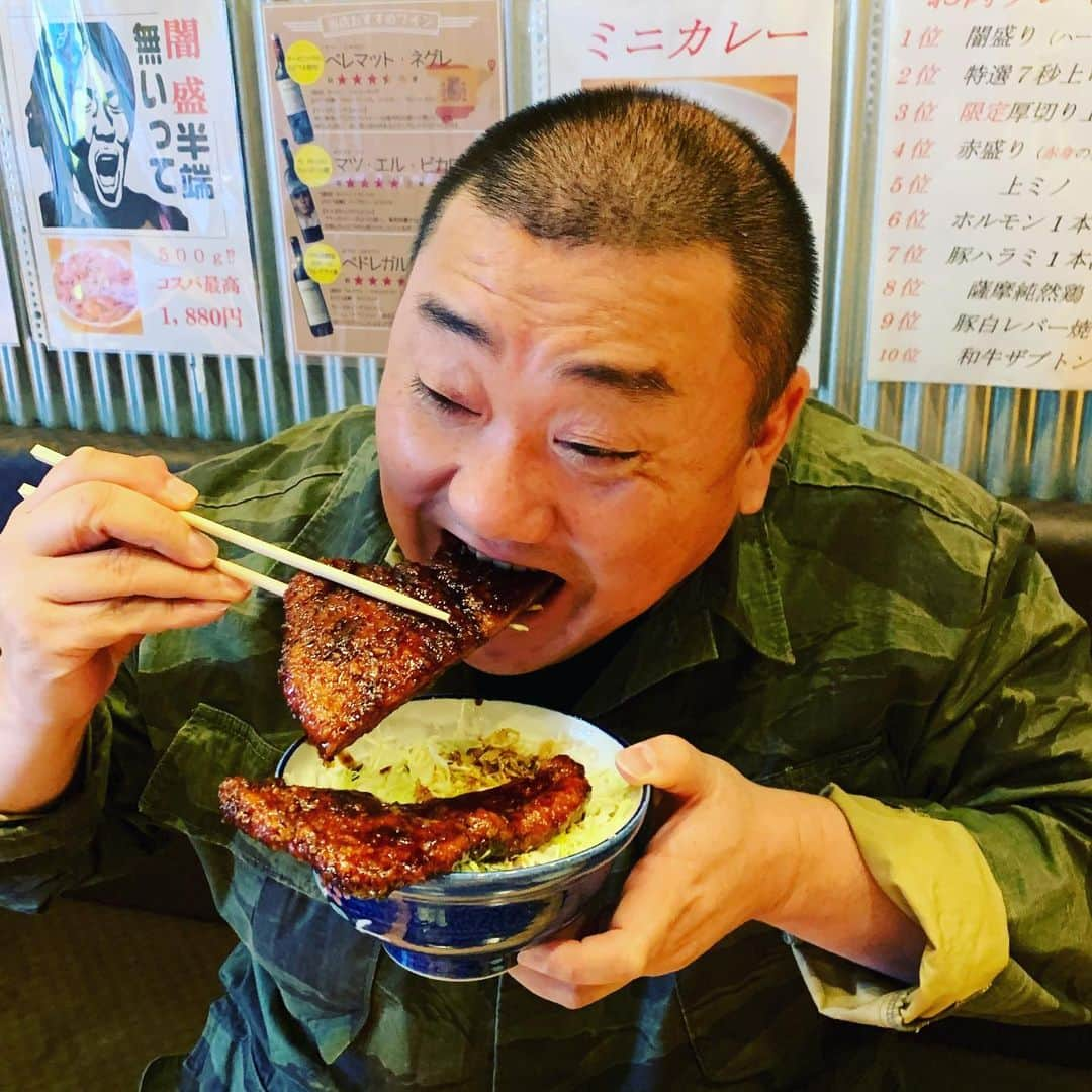 山本圭壱さんのインスタグラム写真 - (山本圭壱Instagram)「後輩がやってるソースカツ丼屋さん。13時23分に行ったら俺1人だった。このお店12月いっぱいで移転するとか。今がチャンス！ 四ツ谷　まがりそーす #まがりそーす #山本圭壱  #12月いっぱい #今がチャンス #ランチのみ」11月29日 17時15分 - yamamogt