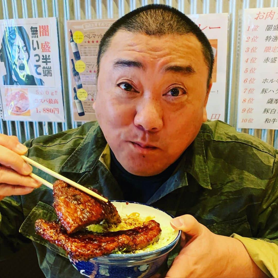 山本圭壱さんのインスタグラム写真 - (山本圭壱Instagram)「後輩がやってるソースカツ丼屋さん。13時23分に行ったら俺1人だった。このお店12月いっぱいで移転するとか。今がチャンス！ 四ツ谷　まがりそーす #まがりそーす #山本圭壱  #12月いっぱい #今がチャンス #ランチのみ」11月29日 17時15分 - yamamogt