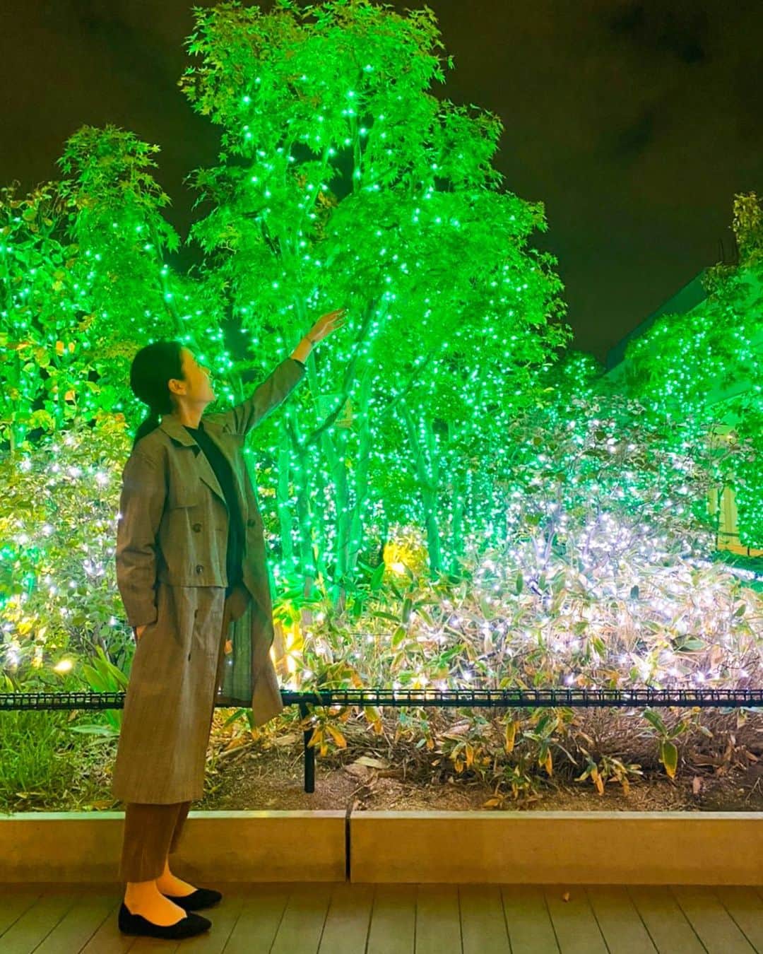 松山愛里のインスタグラム：「冬がやってきましたね❄️ 最近はお風呂に浸かる瞬間が幸せ〜 あたたか〜い栄養のあるものをたくさん食べて ご自愛くださいませ😊🍲🥩🐟🍊 Photo byマネージャー氏」