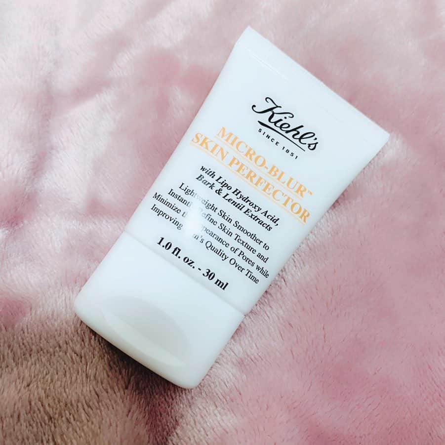 田中れいなさんのインスタグラム写真 - (田中れいなInstagram)「. Kiehl's SINCE 1851のキールズブラーって名前の美容液･化粧下地と キールズクリームUFC キールズハーバルトナーCLアルコールフリーの化粧水が めちゃくちゃオススメです‼️ 初めて使ったけん 恐る恐る使ってみたｹﾄﾞ 紹介する前に使ってみよーと思って使った後やけん化粧水もう入ってません。笑 ストックもないけん 買わんとやな… クリームもこれから乾燥するけんいっぱいいっぱい つけてます🙋🏻‍♀️ ※化粧水とクリームの写真は2枚目ね✌🏻 1枚目の下地は 化粧崩れもしにくいしサラサラやし肌綺麗に見えるよ😍 本当に本当にいい！！！(･∀･)ｲｲ!! 女の子はぜひ使ってみてー🌸 ・‥…━━━☞・‥…━━━☞ #化粧水 #クリーム #乳液 #美容液 #化粧下地 #毛穴レス #キールズ #キールズブラー #キールズ大好きになりました 🙋🏻‍♀️ #オススメ #スキンケア #kiehls #skincare #photo #Instagram #instagramjapan」11月29日 17時39分 - tanakareina.lovendor