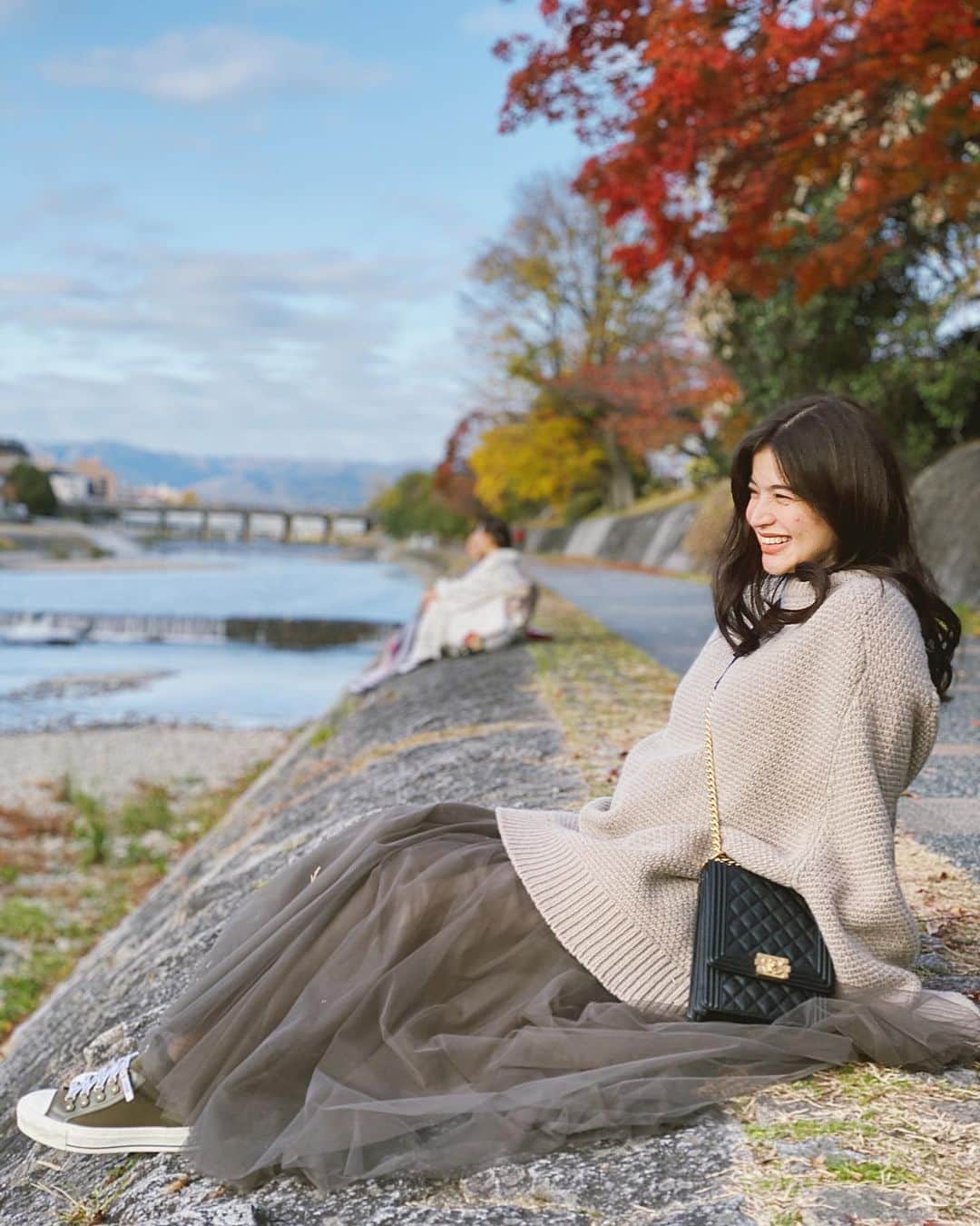 アン・カーティスのインスタグラム：「A happy mumma is a happy bubba.  Thankful to have you Mon amour - not only because you take amazing photos 😂 but also because you can make me smile on days I don’t feel like myself or when I’m feeling down. Must be because 🤰🏻. Je t’aime @erwan」