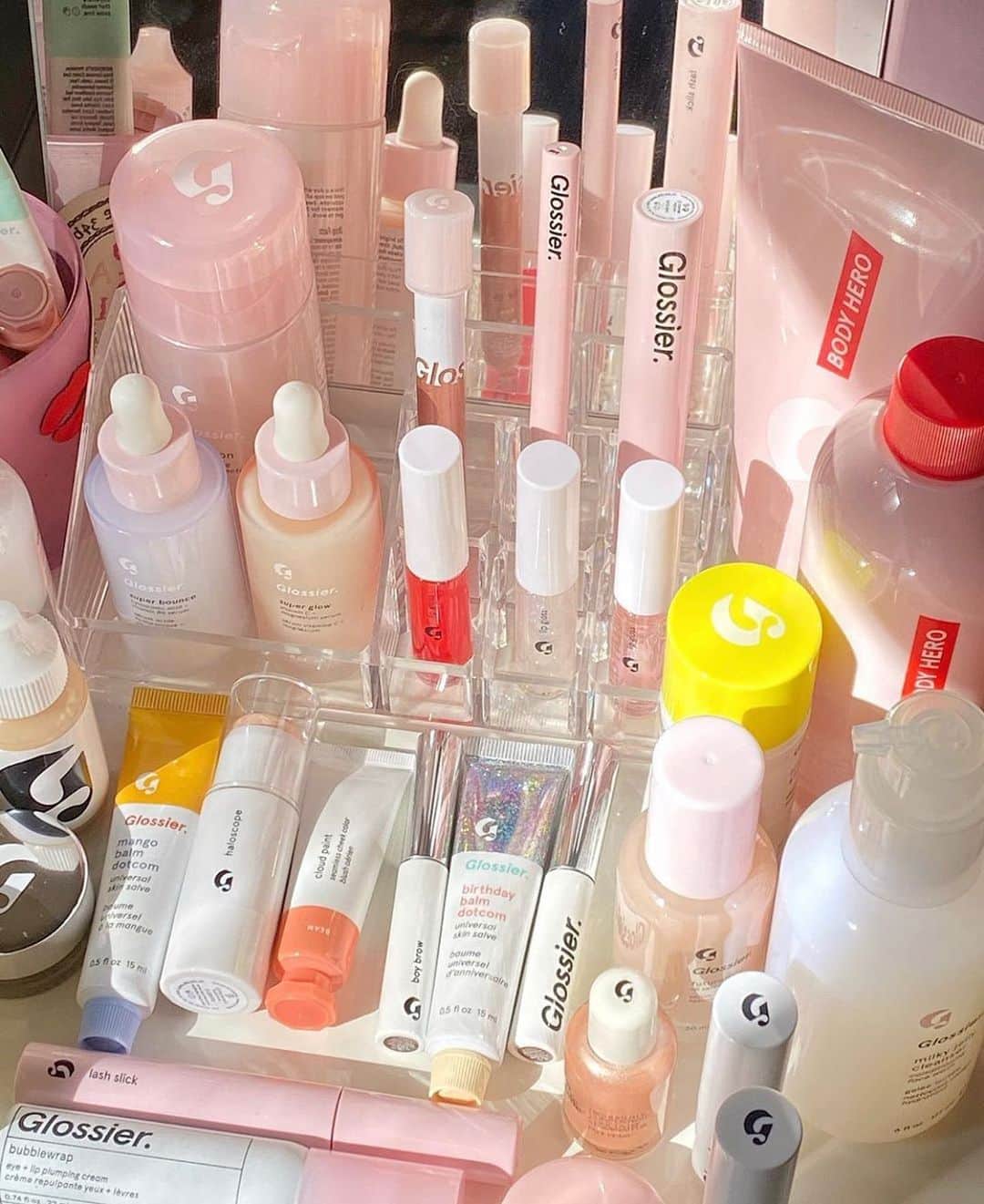 Glossierさんのインスタグラム写真 - (GlossierInstagram)「This could be you. 20% off 📲 Glossier.com + in-store through Monday ✨」11月29日 23時35分 - glossier