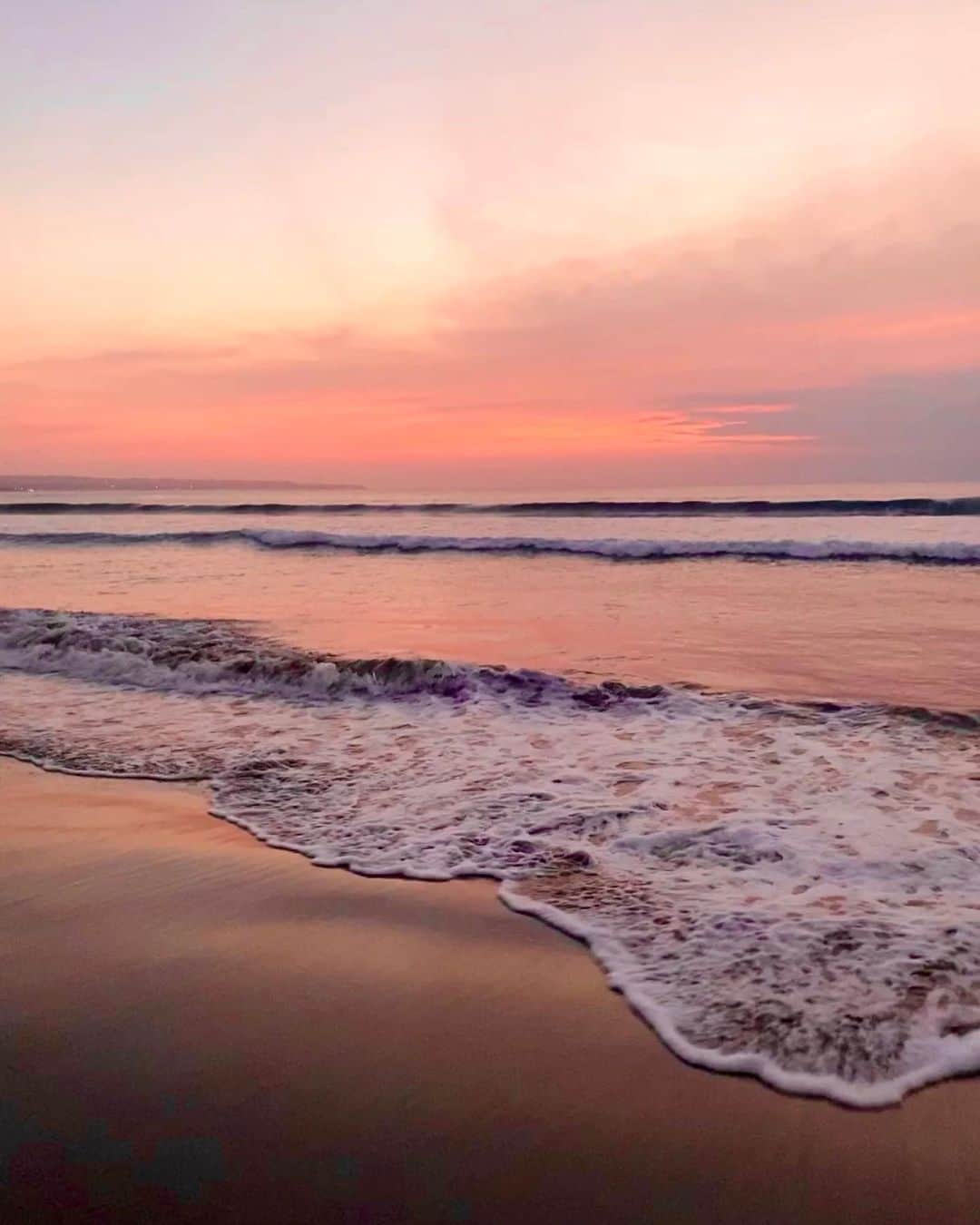 のインスタグラム：「I miss you already🌅 #moonlitの社員旅行」