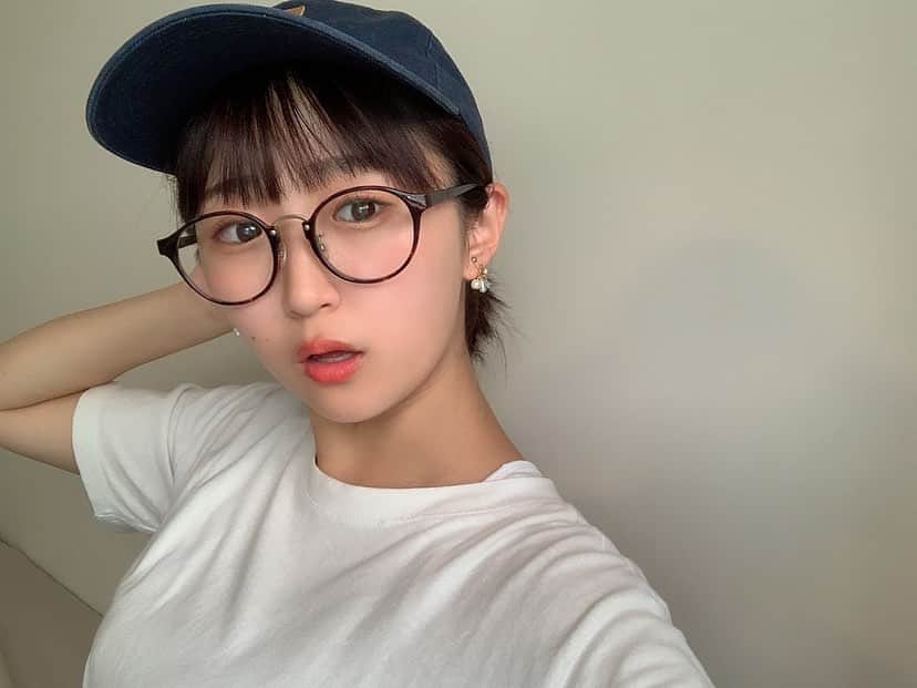 平井はんなのインスタグラム：「. 新しくゲットした アイシャドウが可愛くて 久しぶりに自撮りをしました🐥 . #いいね」