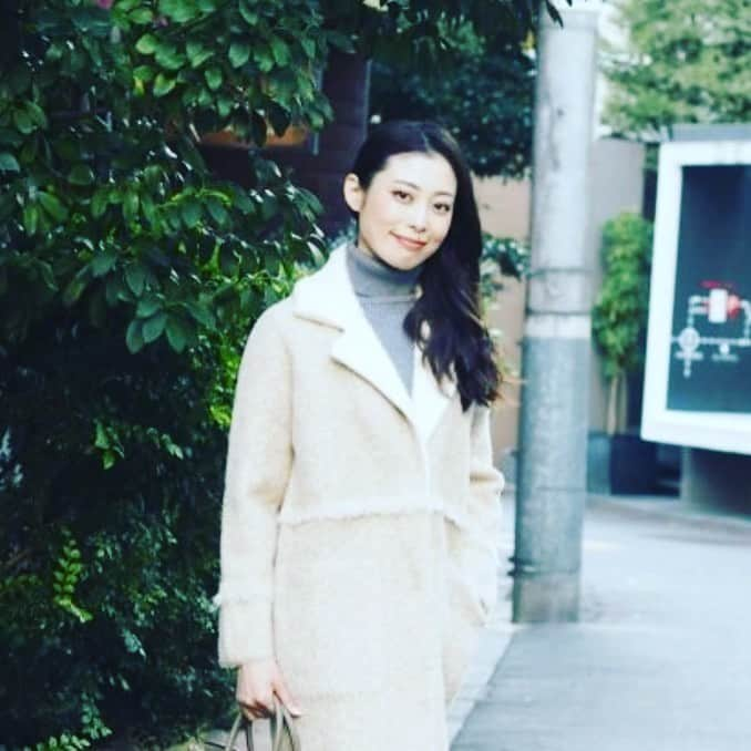 珠洲春希さんのインスタグラム写真 - (珠洲春希Instagram)「着用model。 このフェイクファーのマフラー🧣は本当に気持ちが良くて… 最近のフェイクファーは、クオリティが高いです… ✨✨✨ 5枚目は、このような感じでネットで載っています。 #着用モデル #リール」11月29日 20時06分 - harukisuzu54