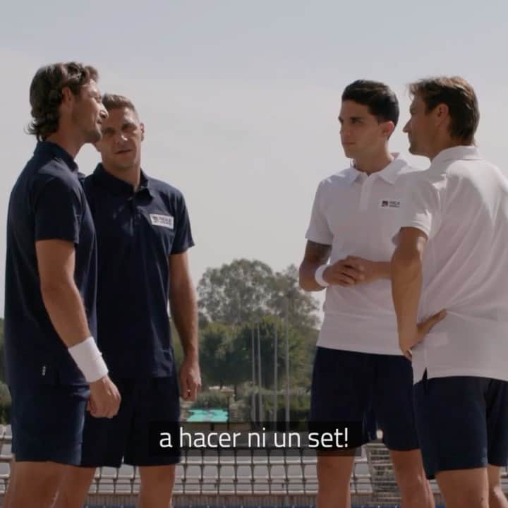マルク・バルトラのインスタグラム：「¡Qué mal ha hecho @joaquinarte retándome al tenis!, ¡Con @davidferrer1982 a mi lado no tenemos rival! ⚡🎾 El partido del año: 10 DIC 🗓  Entra en @RealeSeguros y mira cómo hemos entrenado #elpartidodelaño #Joaquin #Ferrero #Ferrer #tenis #futbol #Betis」