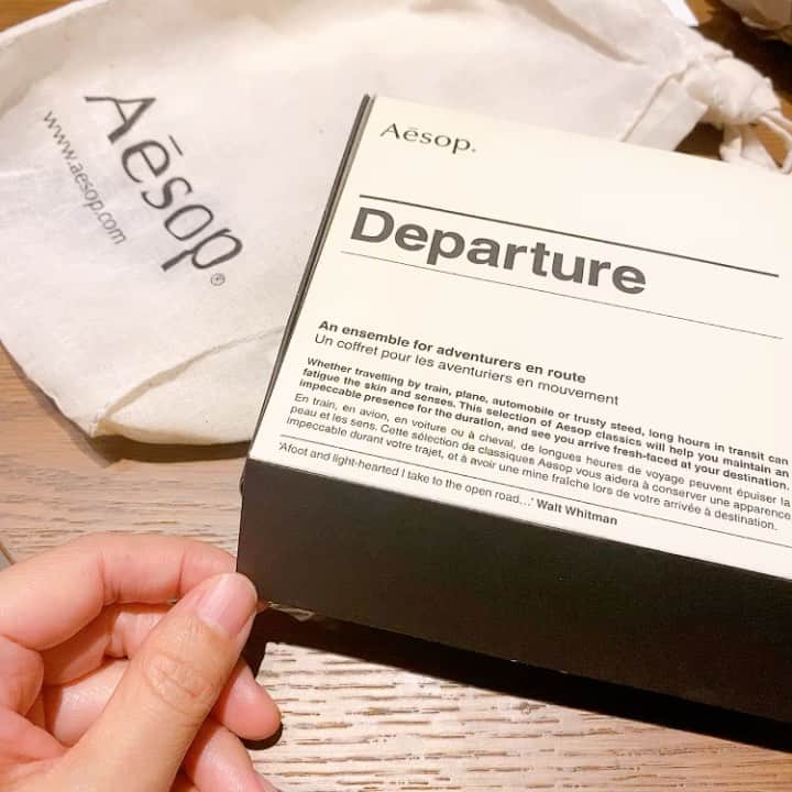 朋未のインスタグラム：「Aesop大好きなのでいただけて嬉しい(*^^*) 贅沢な気持ちになりますよね。♡ #aesop #departure #」
