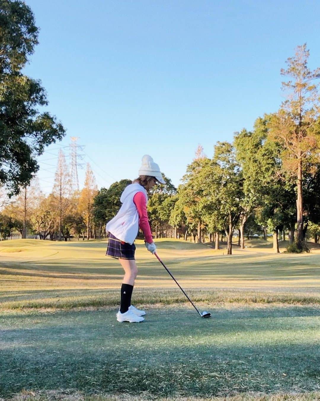 のインスタグラム：「ゴルフウェアは @lecoqgolf_jp 🏌️‍♀️⛳️ . .  #gingergolfteam #gingergolfteam6期生 #ルコックゴルフ #アコーディアゴルフ#ゴルフ女子 #ゴルフ #ゴルフウェア #golf #golfers #golfswing #golfwear #golfgirl #ラウンド  #女子ゴルフ #ゴルフスイング #ゴルフ好きと繋がりたい #ゴルフ好きな人と繋がりたい #ゴルファー#ゴルフコーデ#ゴルフ好き #ゴルフ大好き #ゴルフ練習#ゴルフスイング #ゴルフ仲間#ゴルフ仲間募集中 #アイアン #ドライバー #ウッド」