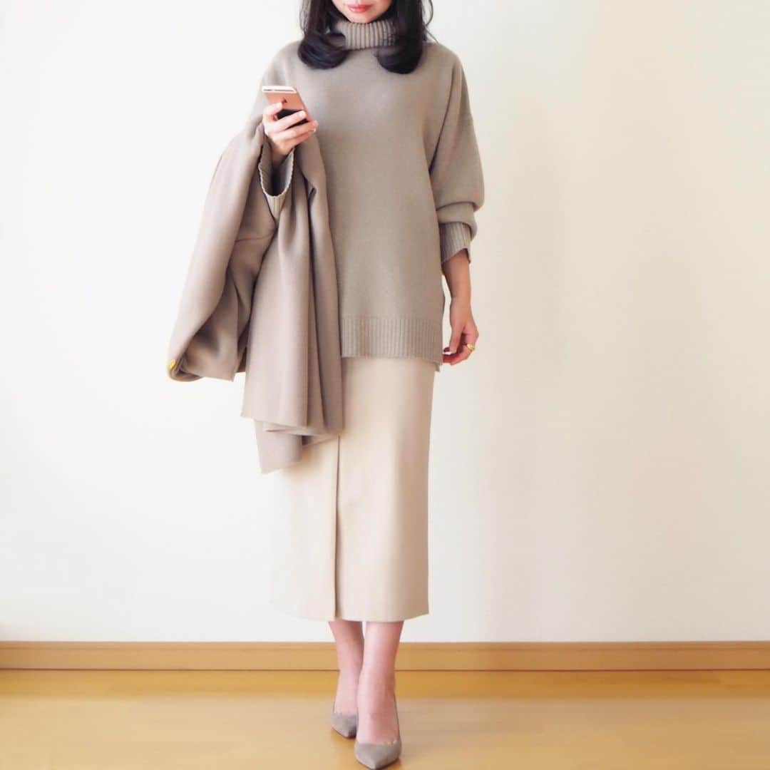 hanaのインスタグラム：「outfit❄️ * beige☺︎ * ベージュの色合いはさまざまで どの色もふんわり優しい。 * #lappartement #deuxiemeclasse #pellico #zara」