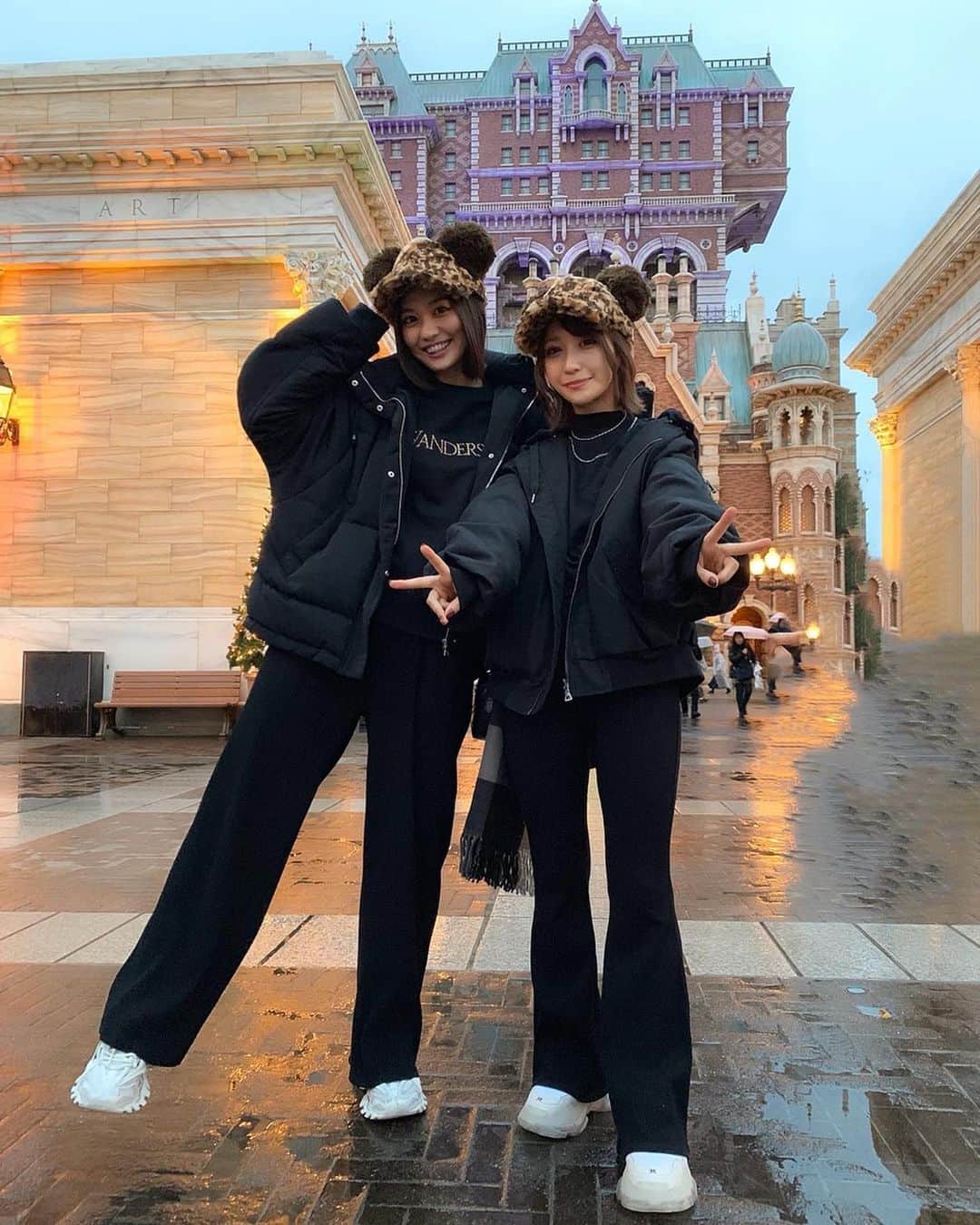 林ゆめさんのインスタグラム写真 林ゆめinstagram 2人でブラックコーデで揃えた ディズニーシー ブラックコーデ 11月29日 21時26分 Yuume 18