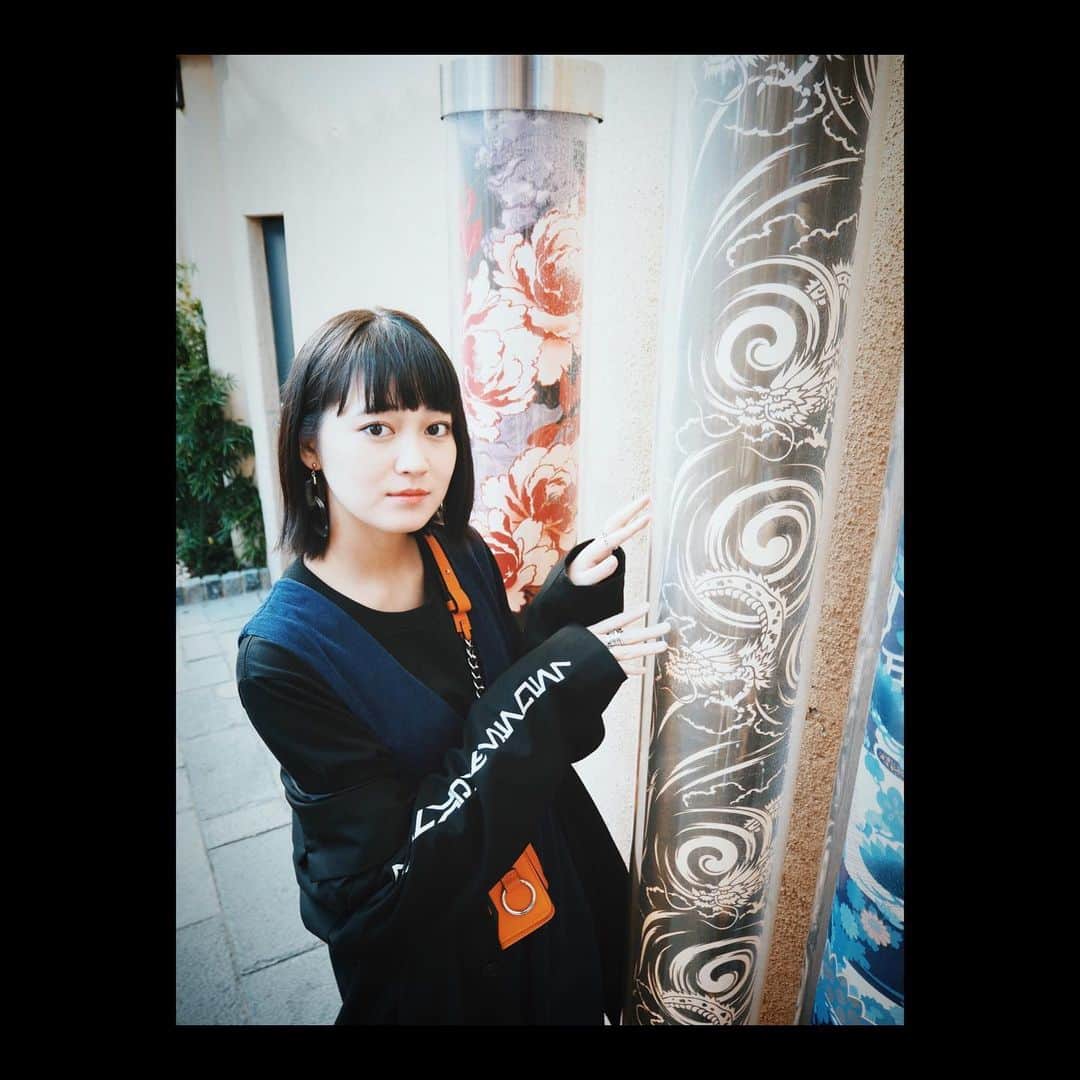 吉本実憂さんのインスタグラム写真 - (吉本実憂Instagram)「やはり、黒選びがち。 黒大好き。 #black  #京都」11月29日 21時29分 - miyu_yoshimoto_official