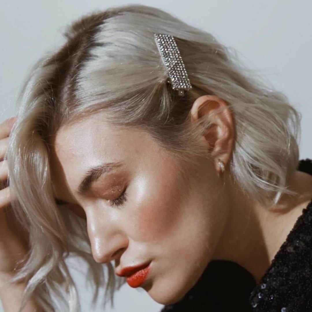 のインスタグラム：「25% off all orders running til Monday. 🎄 ⁠ #oreliajewellery #oreliablackfriday #blackfriday #jewellery #xmasgifts⁠」