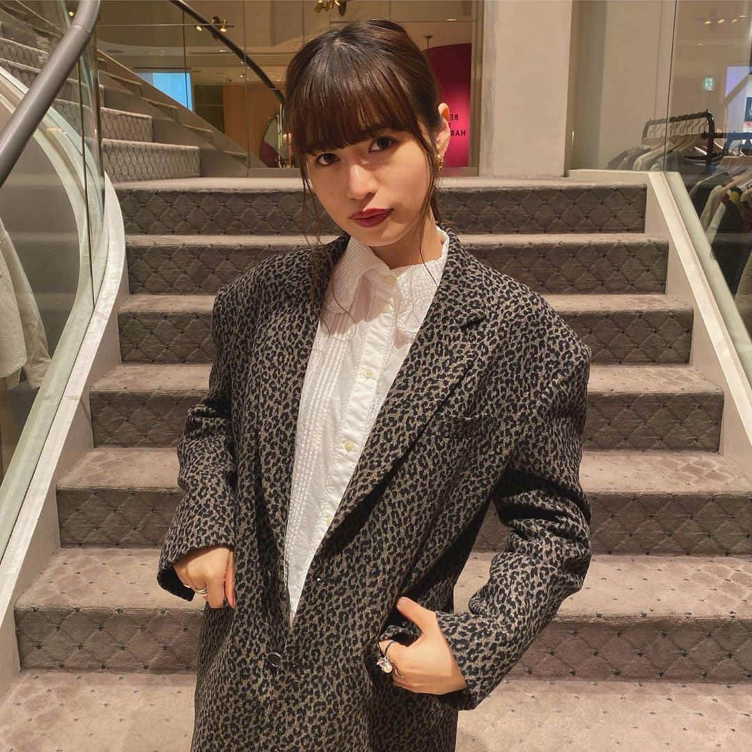 菅野梓のインスタグラム：「. 最近のポーズ褒めてもらえて、ニヤリ🐆 . #johnlawrencesullivan #kannofuku」