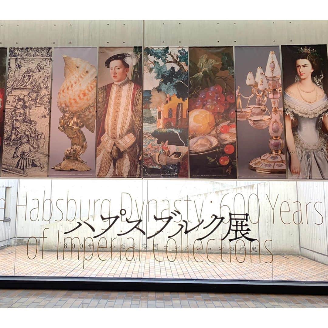 上村彩子さんのインスタグラム写真 - (上村彩子Instagram)「. . もう冬のような寒さですが… . #芸術の秋 ということで、 ゆうみねえさまと #ハプスブルク展  へ💕 . . あとは個人的に ゴッホ展とバスキア展にも。」11月29日 21時44分 - saekokamimura