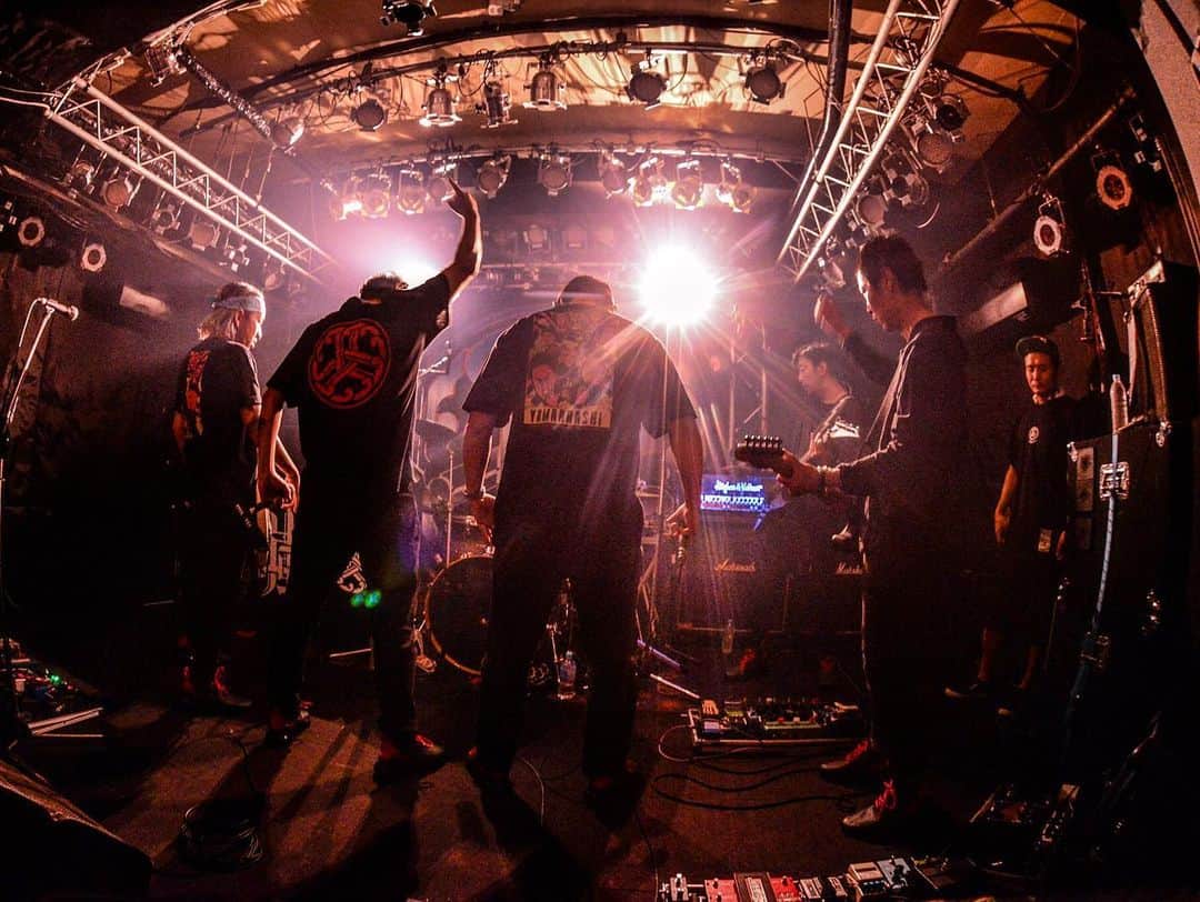 KAI_SHiNEのインスタグラム：「NEXT→ 11/30 札幌 KLUB COUNTER ACTION🔥  w/ TOTALFAT  #山嵐 #極音tour  #powerstock #extra  #livehouse #live #life #vibe  #tour #journey #yamaarashi #jp」