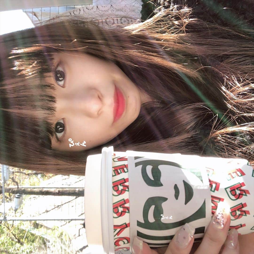 川崎ひかるのインスタグラム：「ぴえん . . な日もあるよね生きてると！ . すっぴんですいません あ 病んでない元気よ🥰 . . . #daily #dailylook #selfie #selca #ootd #데일리 #데일리룩 #셀카그램 #셀카 #셀피 #오오티디 #팔로우 #自撮り #アイドル #ビジョビ」