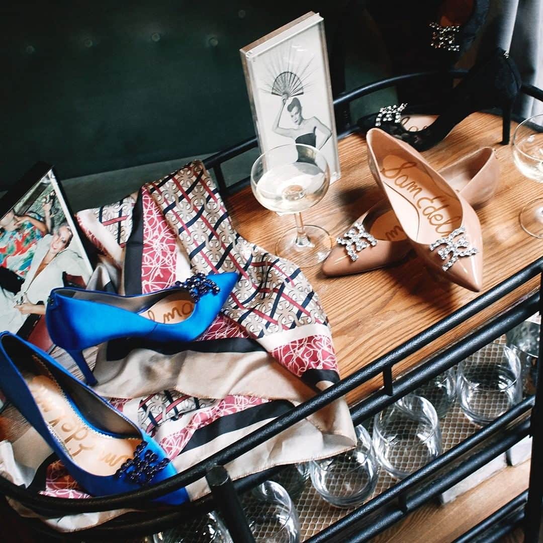 のインスタグラム：「Introducing the Champagne Collection #SamEdelman」