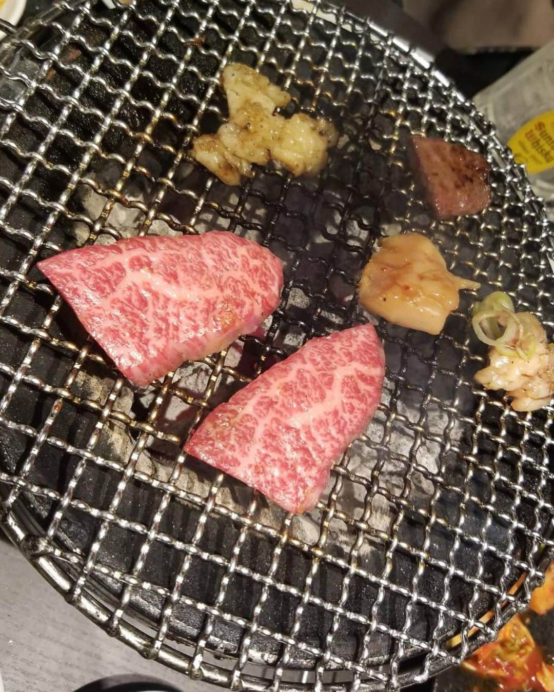 神咲詩織さんのインスタグラム写真 - (神咲詩織Instagram)「昨日はちゃーんといい肉頂いてきた！🥓🍺 そしてとうとう今日明日で写真展は終わってしまいます！ 少しでも多くの方に見てもらえますように☺️✨」11月30日 8時31分 - nexter_nippon