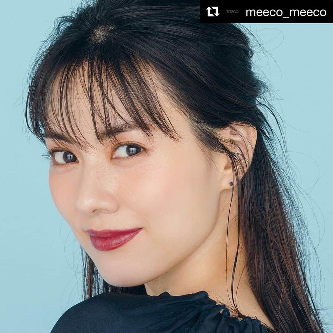 安座間美優さんのインスタグラム写真 - (安座間美優Instagram)「#Repost @meeco_meeco with @get_repost ・・・ 【ブルベさんにおすすめ】のメイクは、「青み系」をつけこなして上品で洗練された印象に♡⠀ ⠀ 【写真1枚目】⠀ 「青み系」をつけこなせるのがブルベ肌の特権！⠀ ⠀ ---Pointメイクのコツ---⠀ 唇の輪郭をオーバーぎみに塗ることで、肌の透明感がさらに際立つ！⠀ ⠀ リップは直塗りでアウトラインをオーバーぎみに描いて立体感を強調。目もとと頰は色味を引き算。ローズのアイシャドウとほの甘ピンクのチークをふわっと軽やかに纏い、ピュアな色香を宿らせて。⠀ ⠀ ブルベさんの色白肌に似合うのは、赤やピンクの中にブルーを含んだ色。イエベさんだとくすみやすいベリー系のマットリップも、上品で洗練された印象に見えるのがブルベ肌ならでは。ハイセンスなモードカラーも積極的に取り入れて。⠀ ⠀ ■モデル使用商品⠀ ⠀ 【写真2枚目】⠀ <M・A・C>⠀ リップスティック⠀ ［カラー］ディーバ⠀ ⠀ 【写真3枚目】⠀ < #アディクション >⠀ ザ アイシャドウ⠀ ［カラー］21⠀ ⠀ 【写真4枚目】⠀ < #RMK >⠀ RMK カラーパフォーマンスチークス⠀ ［カラー］01⠀ ⠀ #meeco #オトナ女子 #大人かわいい #コスメ #コスメ紹介 #メイク紹介 #女子力向上委員会 #美意識向上 #デパコス #おすすめコスメ #ブルベ #ブルベメイク #ローズシャドウ #ピンクチーク #マットリップ #cosmetics  #ilovemakeup #beautynews #skincare #makeup #instabeauty #beauty #MACCOSMETICSJAPAN  #ADICTION #アールエムケー #colorcloset」11月30日 8時31分 - mew_azama