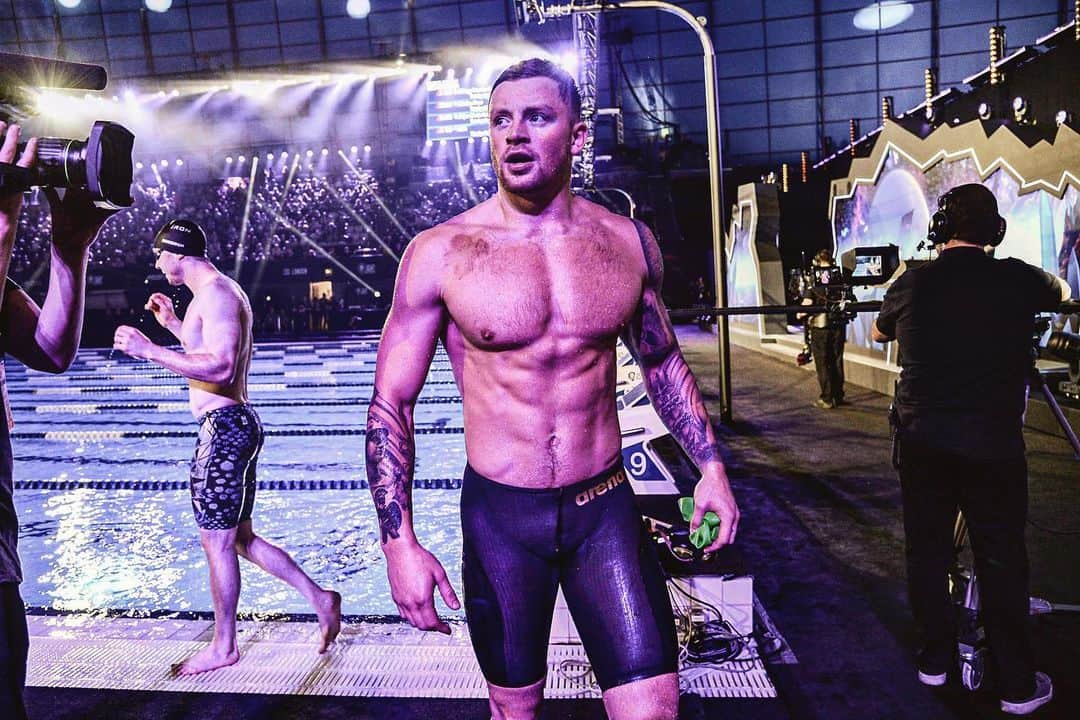 アダム・ピーティのインスタグラム：「Whose been watching the @iswimleague this season? Can’t wait for the final next month in Vegas 🙏🏼🔥」