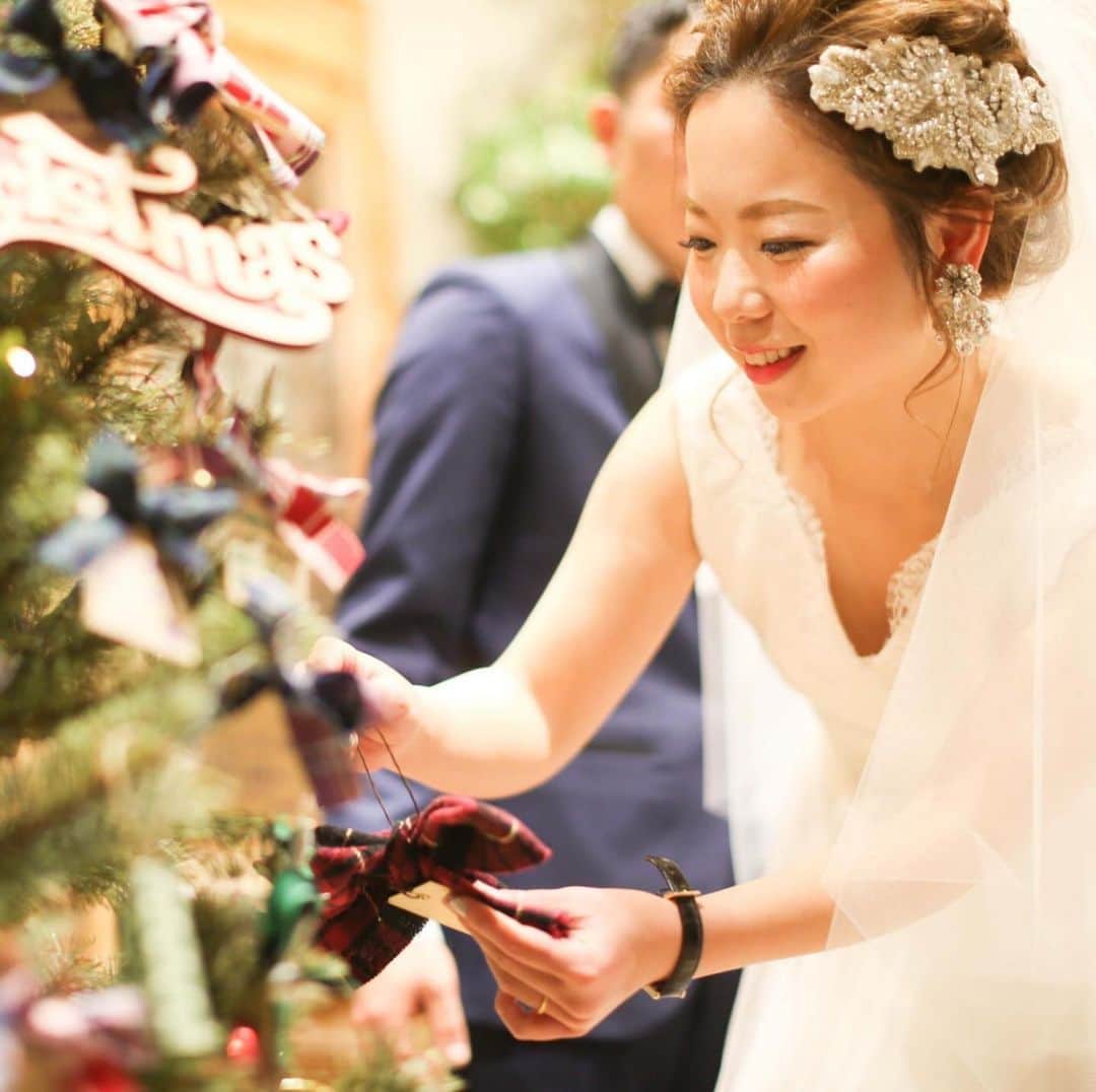 Ruban Weddingさんのインスタグラム写真 - (Ruban WeddingInstagram)「もうすぐクリスマス。﻿ ﻿ 皆さんは大切な人にどんなプレゼントをご用意されますか？🎁﻿ ﻿ もしかしたらこのクリスマス、プロポーズをされるご予定の方もいるかもしれません。﻿ ﻿ リュバンでは今年、初めてクリスマスディナーを開催します。﻿ ﻿ 大切な人にサプライズをしたい！という方は一緒に企画しますのでお気軽にご相談くださいね✨﻿ ﻿ ﻿ お問い合わせはWEBサイトorお電話にて🌿﻿ 📞087-873-2292﻿ DMからのご質問もお受けしております！﻿ ﻿ お気軽にご相談下さいませ！ ﻿ 結婚式場 Ruban-リュバン-﻿ Open 10:00-19:00﻿ 毎週火曜定休日﻿ 香川県高松市香西北町181-1﻿ ﻿ #rubanwedding#ruban#リュバン#アンティーク#花嫁#プレ花嫁#香川県のプレ花嫁さんと繋がりたい#香川県の卒花嫁さんと繋がりたい#日本中の卒花嫁さんと繋がりたい #日本中のプレ花嫁さんと繋がりたい #花嫁会#花嫁diy#ウェディング#結婚式場#weddingnews #高松結婚式場#chainonwedding #marry#rubanwedding 香川#香川県#高松#高松市#フォトウェディング#香川花嫁#高松花嫁#親族食事会#クリスマスディナー#クリスマスウェディング#クリスマスプロポーズ#クリスマスプレゼント #クリスマスツリー」11月29日 23時50分 - rubanwedding