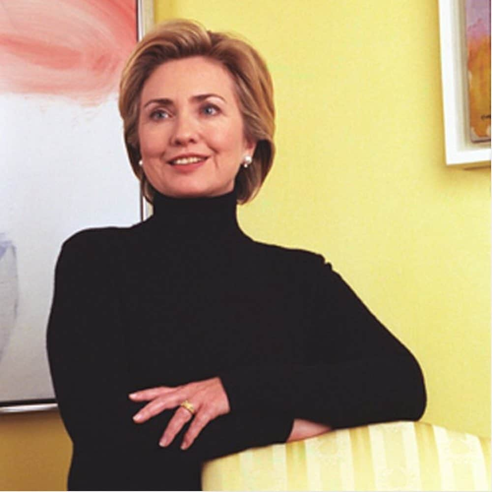 ヒラリー・クリントンさんのインスタグラム写真 - (ヒラリー・クリントンInstagram)「Turtleneck weather! #blackfriday」11月29日 23時52分 - hillaryclinton