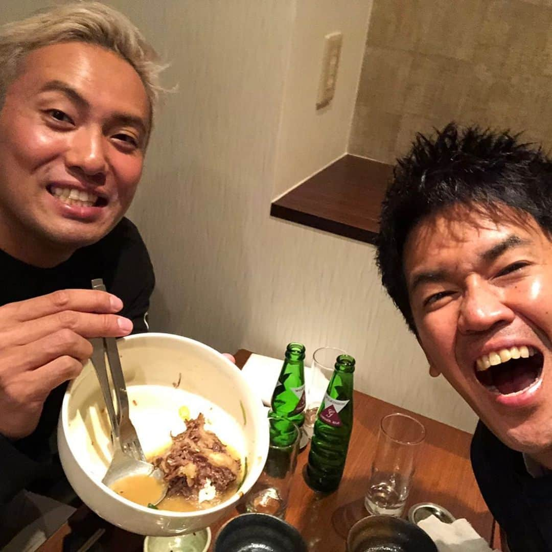 オカダ・カズチカさんのインスタグラム写真 - (オカダ・カズチカInstagram)「武井さんと1129の日の肉！」11月30日 0時18分 - rainmakerxokada