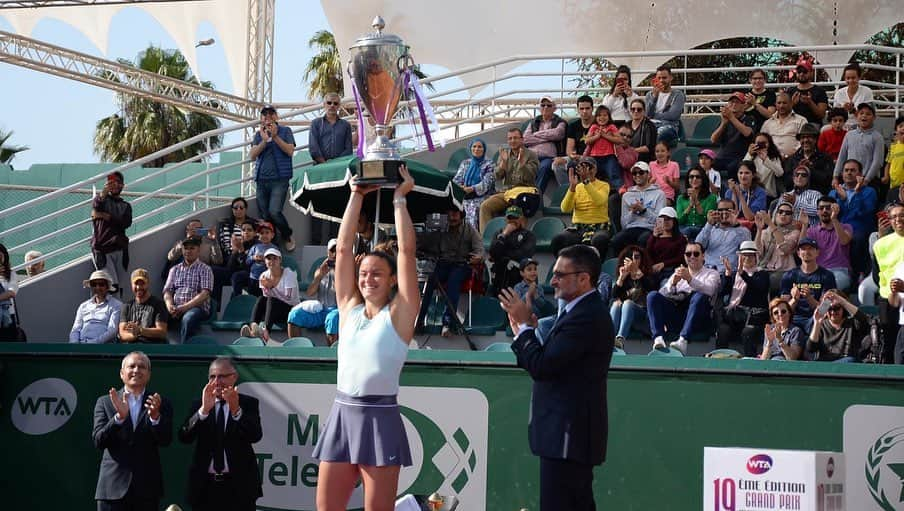 マリア・サッカリさんのインスタグラム写真 - (マリア・サッカリInstagram)「Who remembers this moment in May? I know I do! Nothing like the feeling I felt winning that final point of my first title! #Morocco #WTA #FirstTitle」11月30日 0時22分 - mariasakkari