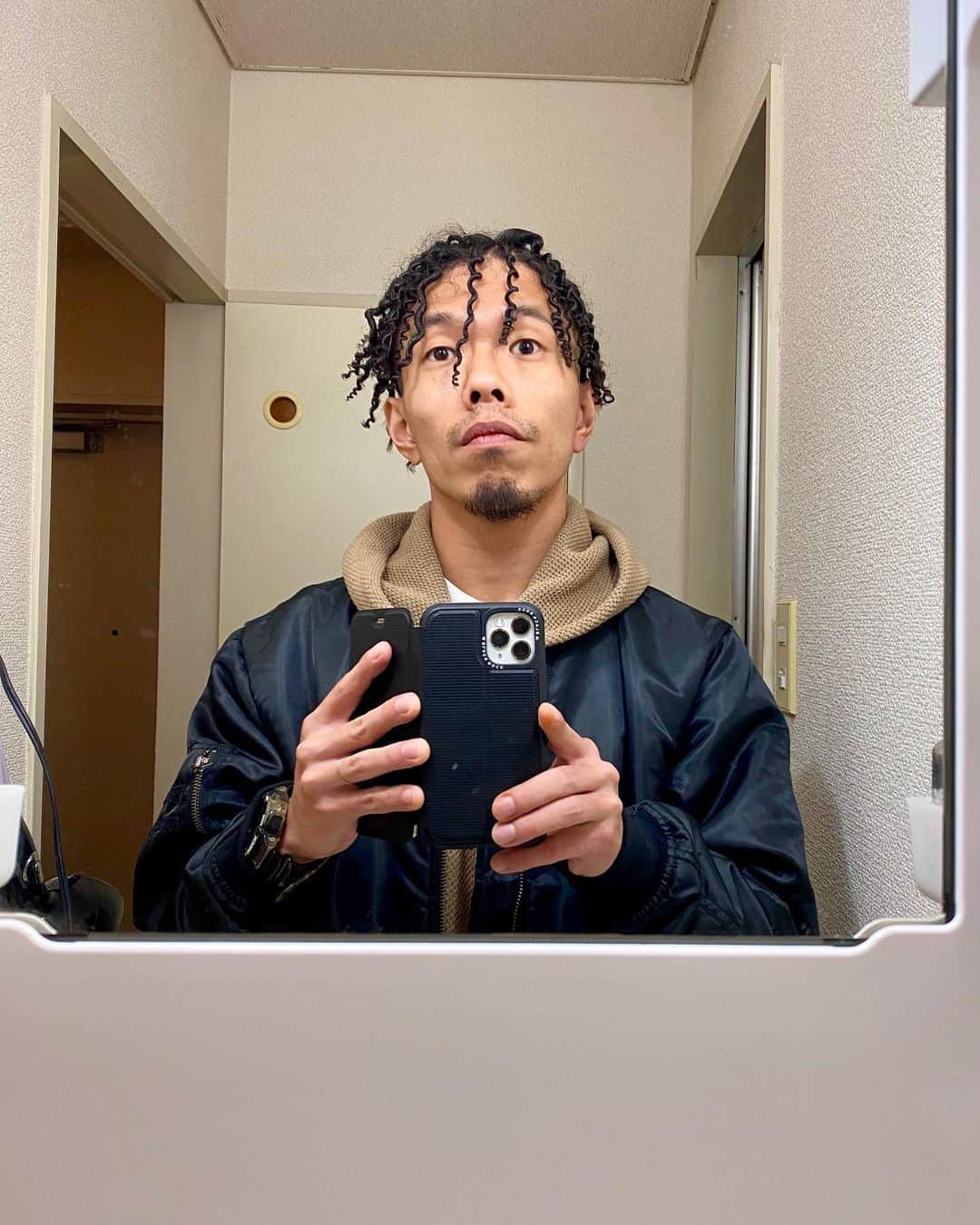 モリシーのインスタグラム：「thanx@raw_hairsalon」