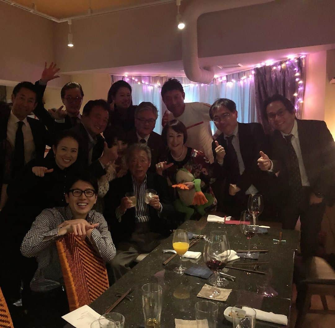 岡安弥生さんのインスタグラム写真 - (岡安弥生Instagram)「朝ズバ同窓会🥰ほんとに、楽しすぎて、やばい。#朝ズバ#みのもんた#小松成美#与良正男#柿崎明二#金井辰樹#潟永秀一郎 #池田健三郎#奥平邦彦#高畑百合子#井上貴博#美馬怜子#岡安弥生#永遠の仲間」11月30日 0時53分 - yayoin3