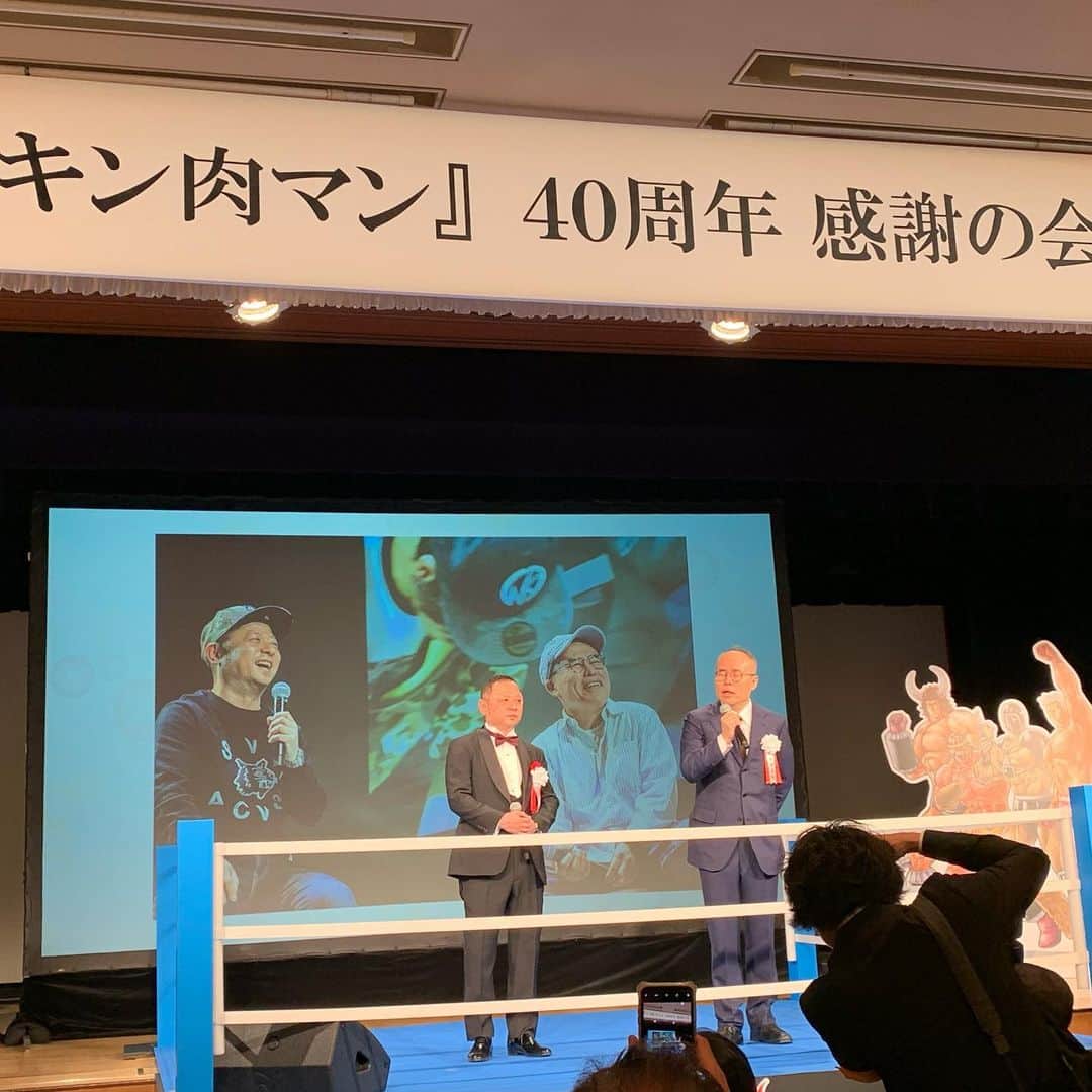 なべやかんさんのインスタグラム写真 - (なべやかんInstagram)「先生、40周年おめでとうございます㊗️🎊 #キン肉マン #ゆでたまご先生 #40周年」11月30日 0時49分 - yakan_nabe