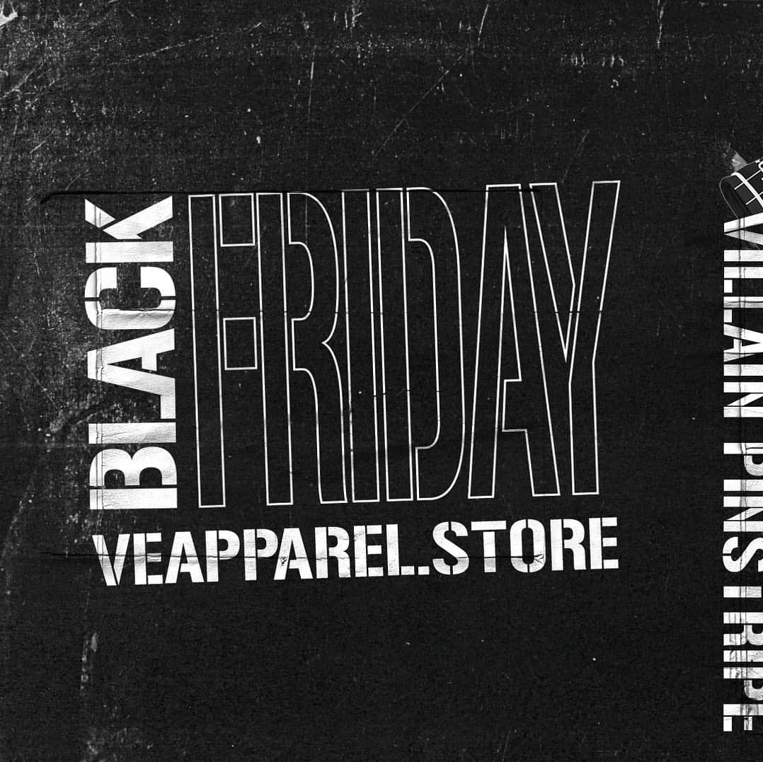 マーティ・スカルのインスタグラム：「Available now!  Only available till 12/2, then gone forever!  VEApparel.store 🔥  #villain ☔️」