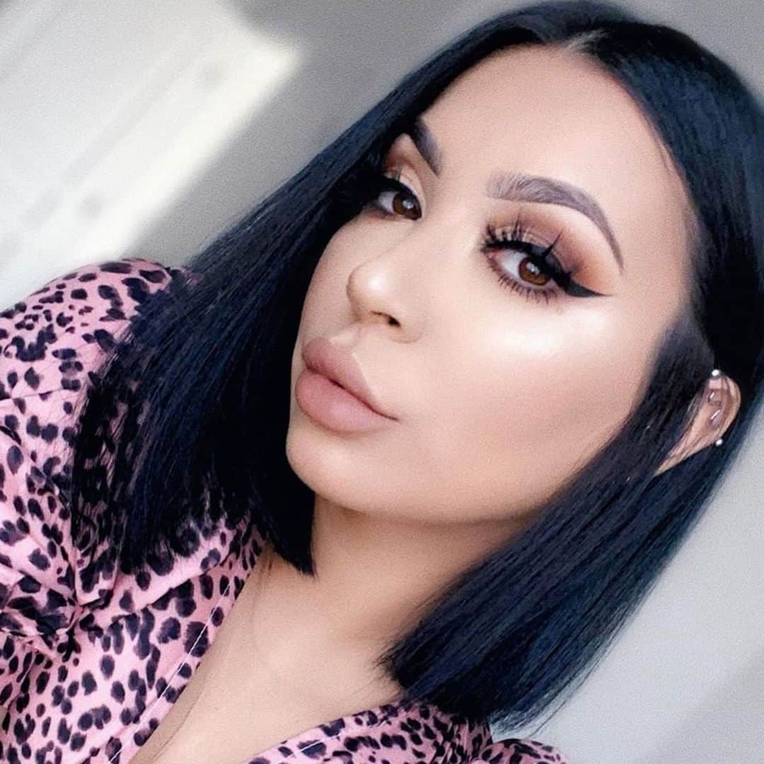 Too Facedさんのインスタグラム写真 - (Too FacedInstagram)「Babe @evettexo is FLAWLESS in #tfbornthisway 🤩 She pairs our Born This Way Foundation in shade Warm Beige & Born This Way Super Coverage Concealer in shade Almond. #regram #toofaced」11月30日 1時00分 - toofaced