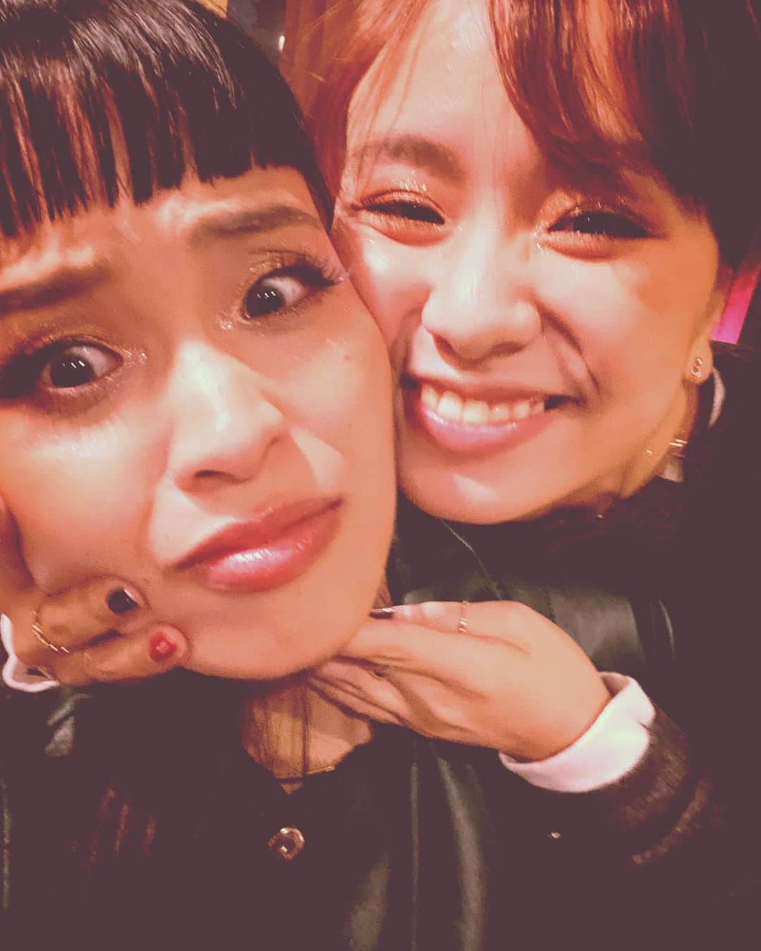 小春さんのインスタグラム写真 - (小春Instagram)「sisters」11月30日 1時36分 - suttokodokkoiii