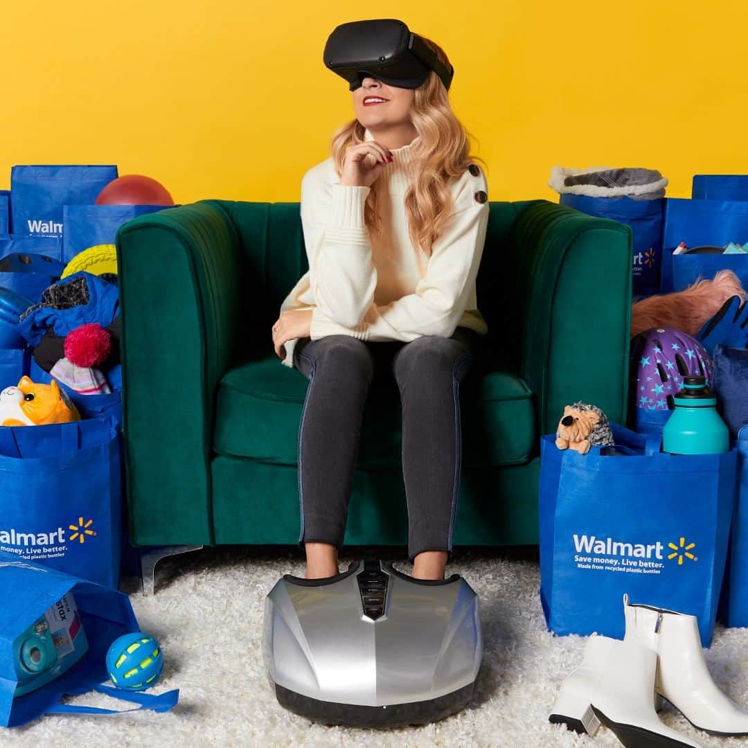 Wal-Mart Stores, Incのインスタグラム：「Please remember that there are no rules against Black Friday shopping for yourself. After all you do for everyone else, we really insist. Tap to treat yourself now. 😉」