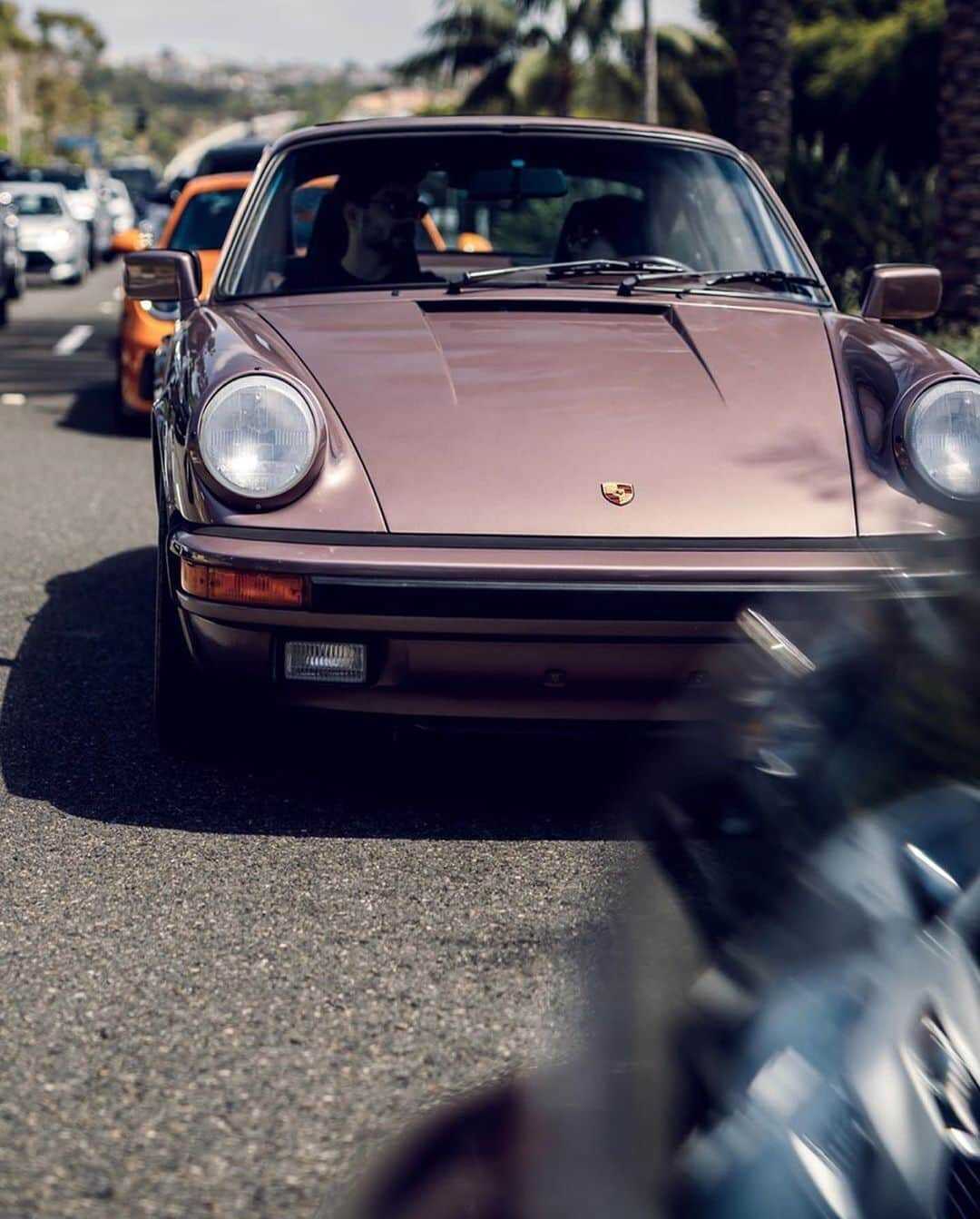 Porscheさんのインスタグラム写真 - (PorscheInstagram)「Whoever said Friday had to be black? (📸: @type7 | @kenozache) #Porsche #911」11月30日 1時54分 - porsche