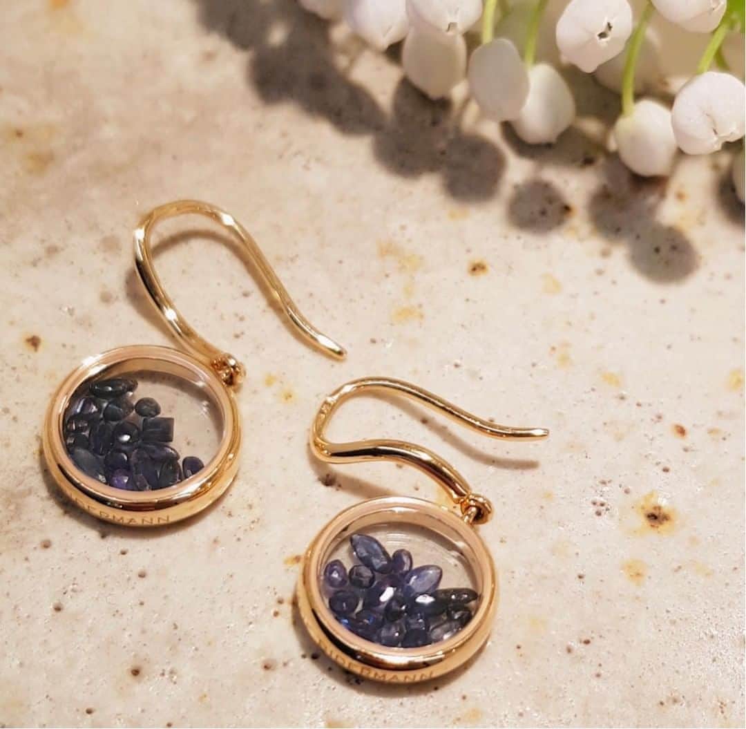 オーレリービダマンのインスタグラム：「I heard about sapphires #chivor #finejewelry #aureliebidermann」