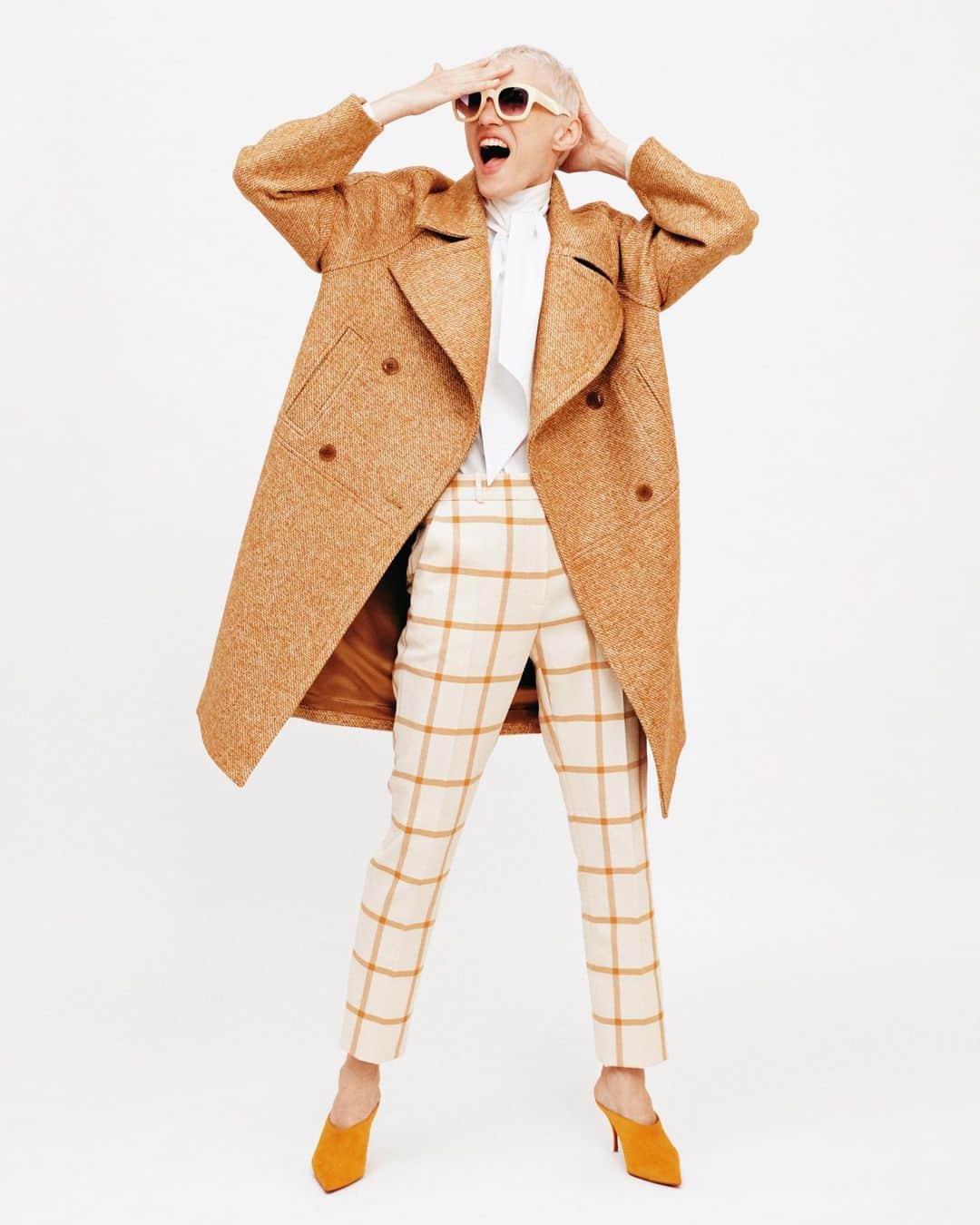 マーティン グラントのインスタグラム：「Mustard tweed Caban, checked suit Pants from MARTIN GRANT Resort 2020 Collection Look 02.」
