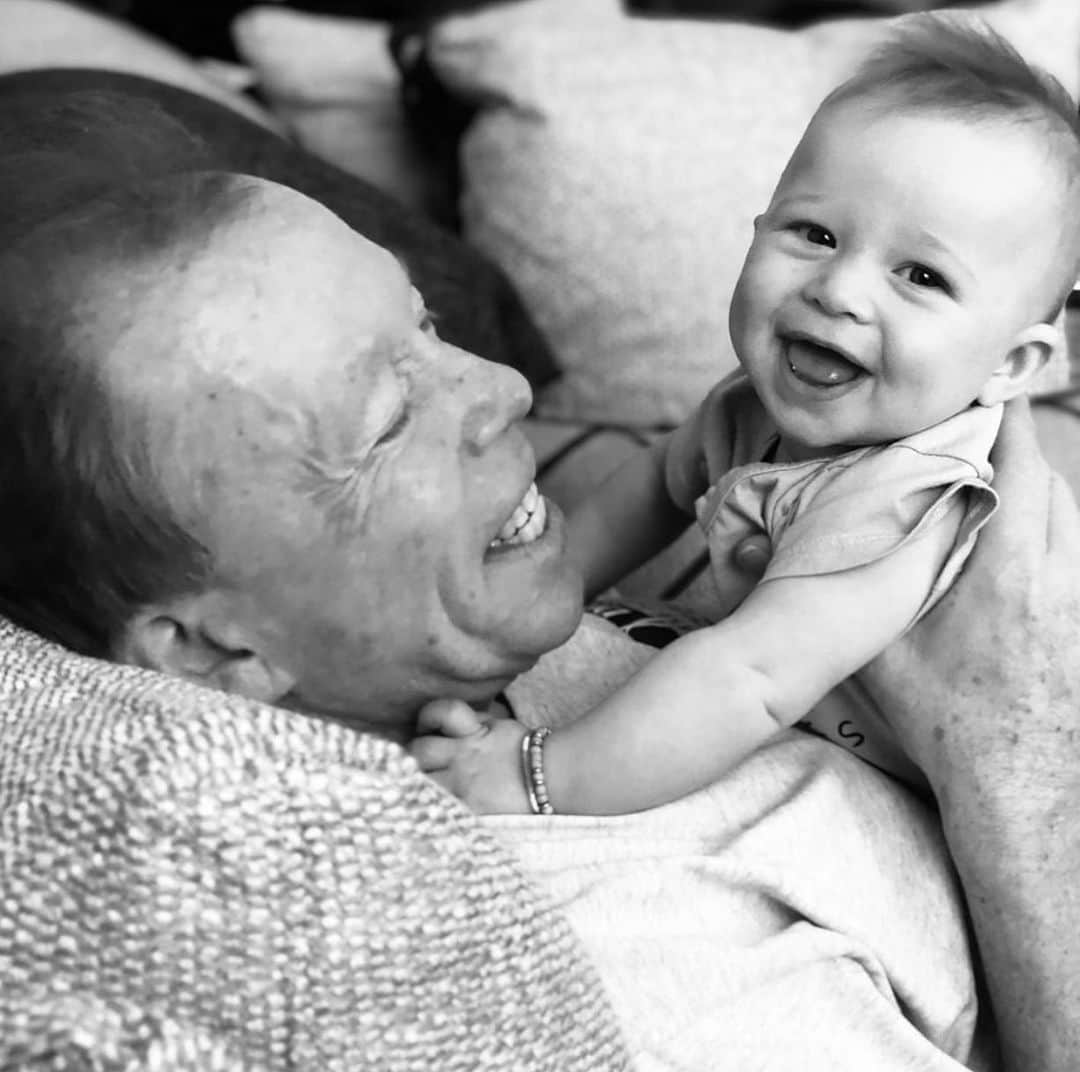 マシュー・カマのインスタグラム：「Happy birthday Dad/ Grandpa... to the man who showed me the world through song and story, and still does...thank you for still taking my call at 2am to gush over a great couplet...thank you for showing me how to BE a dad...I hope I can be 1/100th to our kids what you are to us... congrats on being a senior citizen and being the same age as “Veronica” - love you so much」