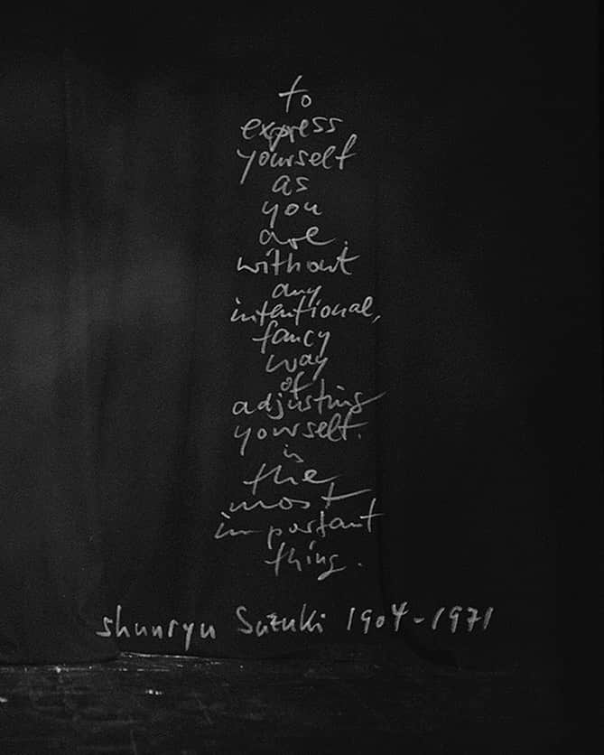 ピーター・リンドバーグさんのインスタグラム写真 - (ピーター・リンドバーグInstagram)「“TO EXPRESS YOURSELF AS YOU ARE, WITHOUT ANY INTENTIONAL, FANCY WAY OF ADJUSTING YOURSELF, IS THE MOST IMPORTANT THING” - SHUNRYU SUZUKI (1907-1974), JAPANESE ZEN MASTER #LindberghUntoldStories」11月30日 2時29分 - therealpeterlindbergh