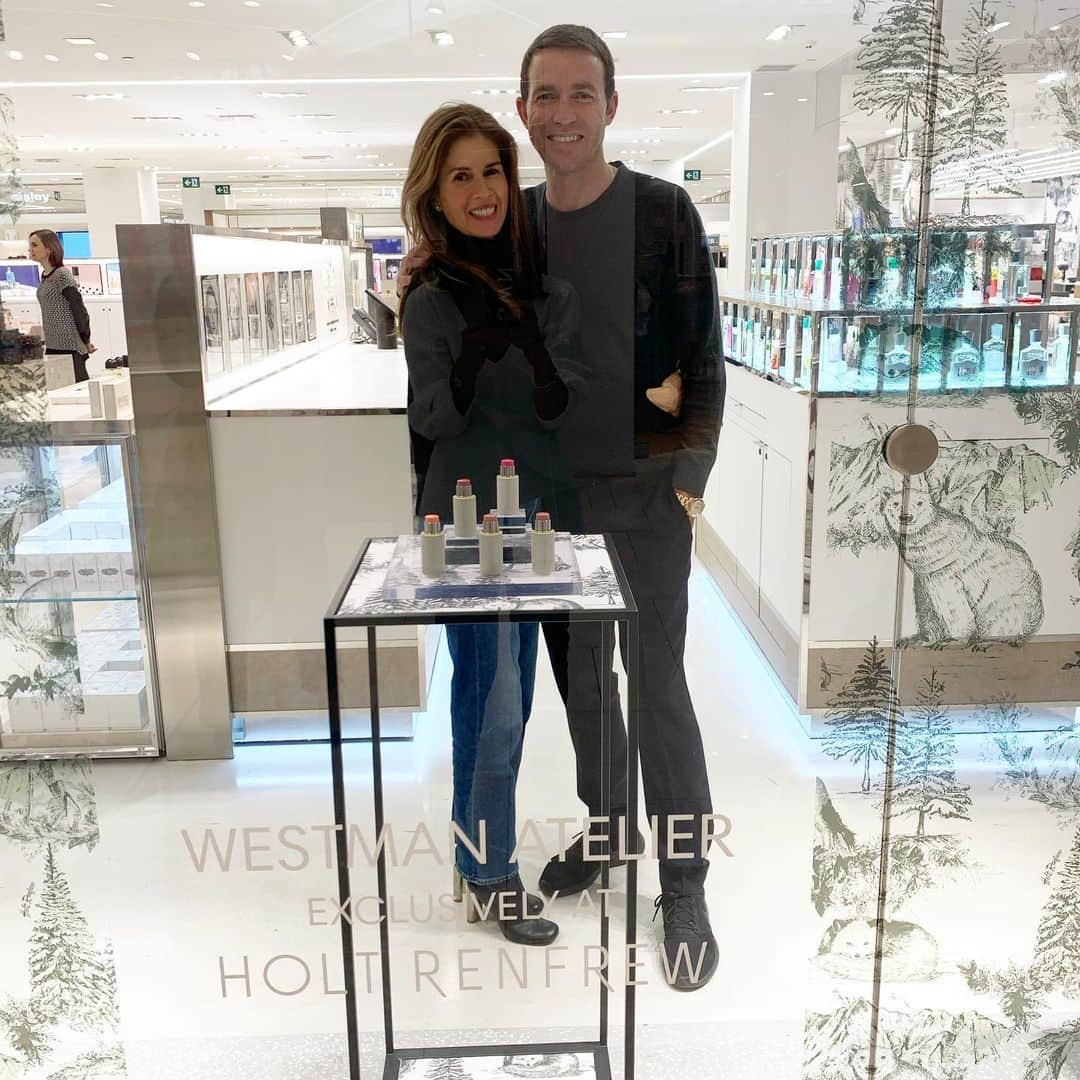 グッチ・ウェストマンさんのインスタグラム写真 - (グッチ・ウェストマンInstagram)「We are beyond excited to have just launched @westmanatelier in Canada exclusively with @holtrenfrew !! #cleanluxury #cleanbeauty #consciouslycraftedbeauty #nomakeupmakeup #nontoxicmakeup 💕」11月30日 2時39分 - gucciwestman